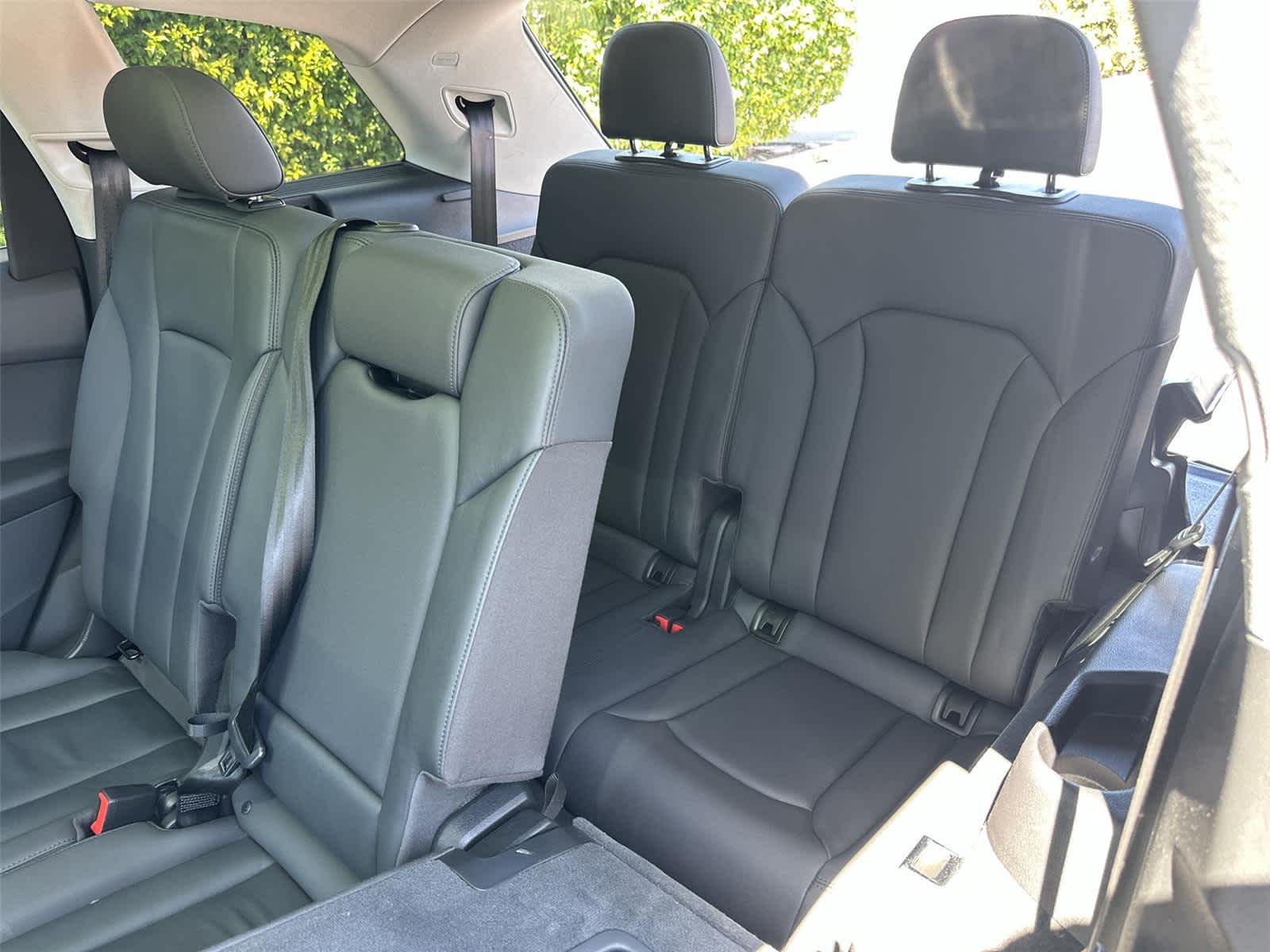 Thumbnail: 2021 Audi Q7 - 32