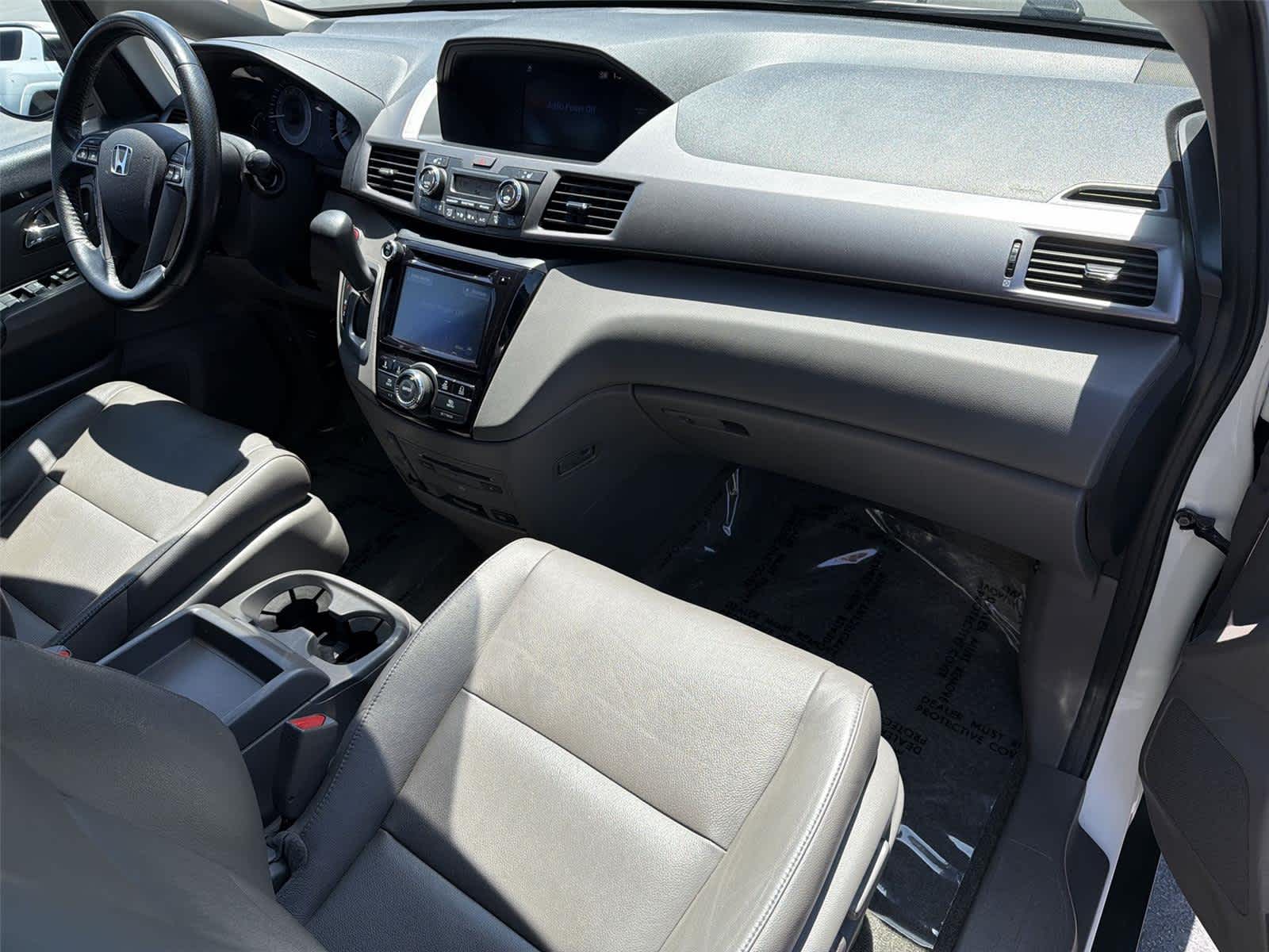 Thumbnail: 2015 Honda Odyssey - 13