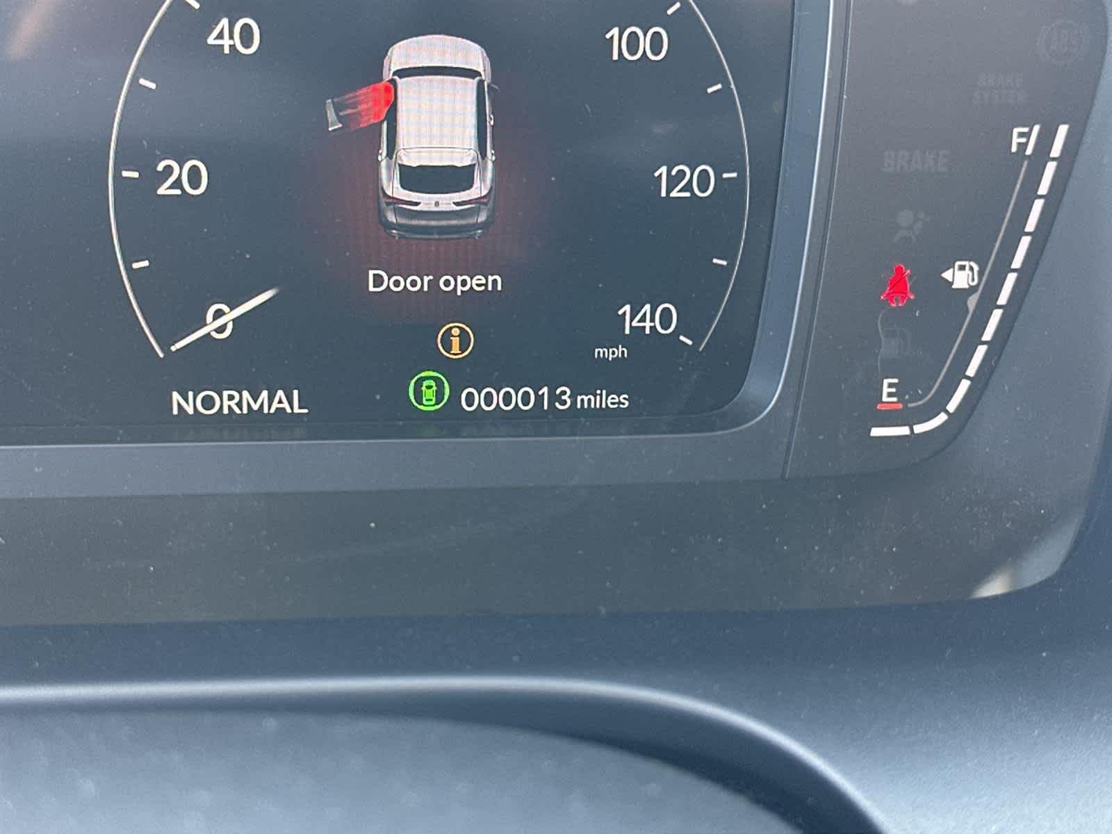 Thumbnail: 2025 Acura ADX - 18