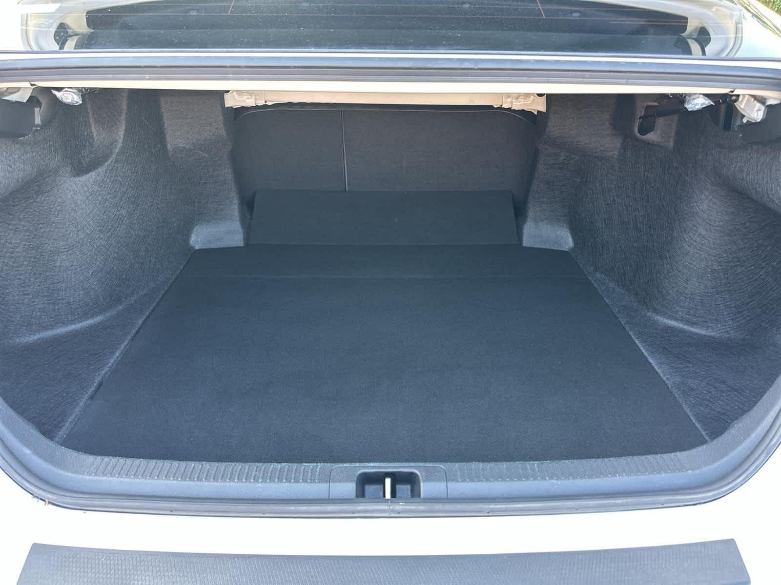 Thumbnail: 2023 Toyota Camry - 18