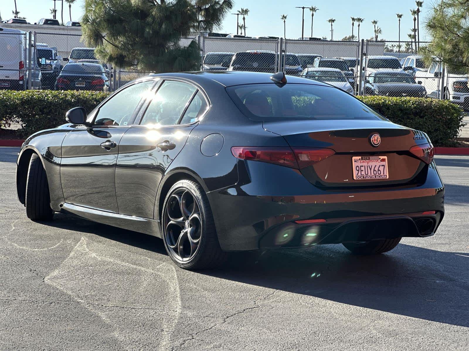 Thumbnail: 2019 Alfa Romeo Giulia - 4