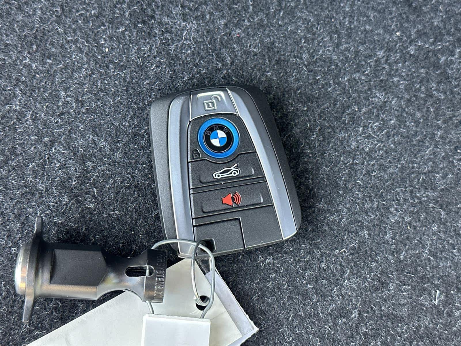 Thumbnail: 2017 BMW i3 - 21