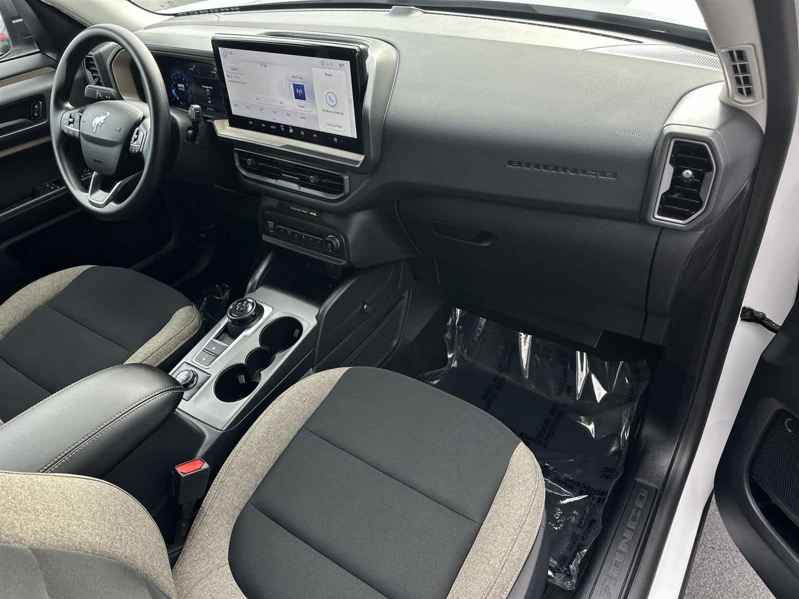 Thumbnail: 2025 Ford Bronco Sport - 12