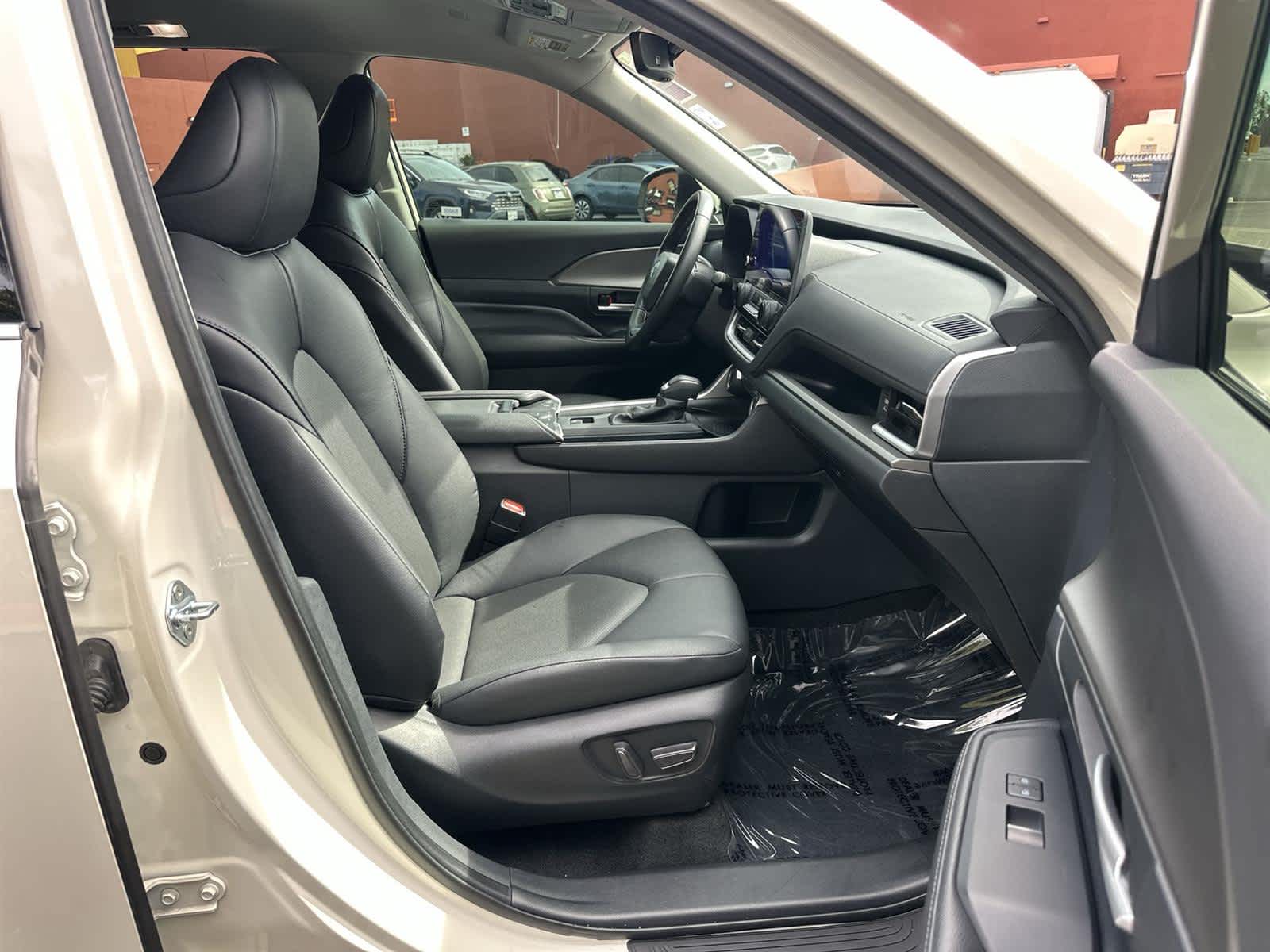 Thumbnail: 2024 Toyota Grand Highlander - 14