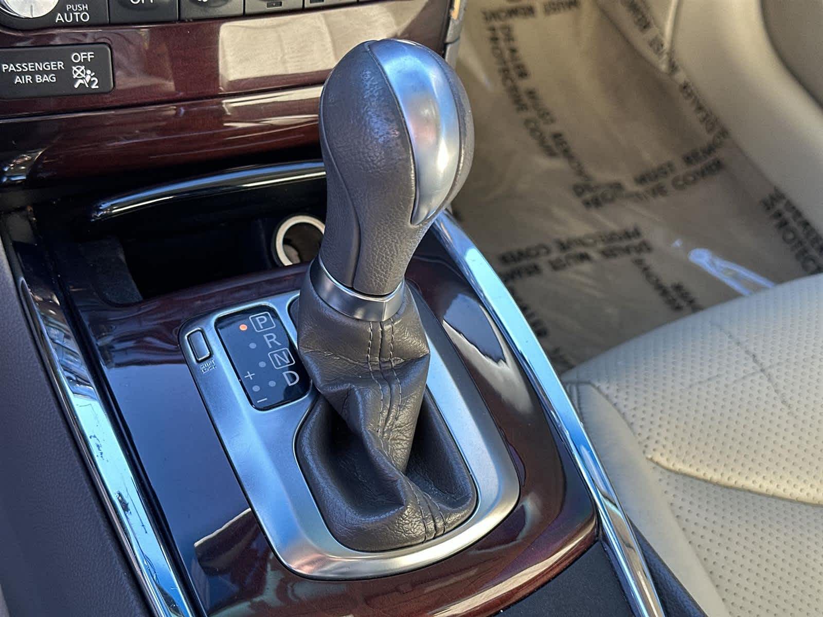 Thumbnail: 2011 INFINITI G37 - 18