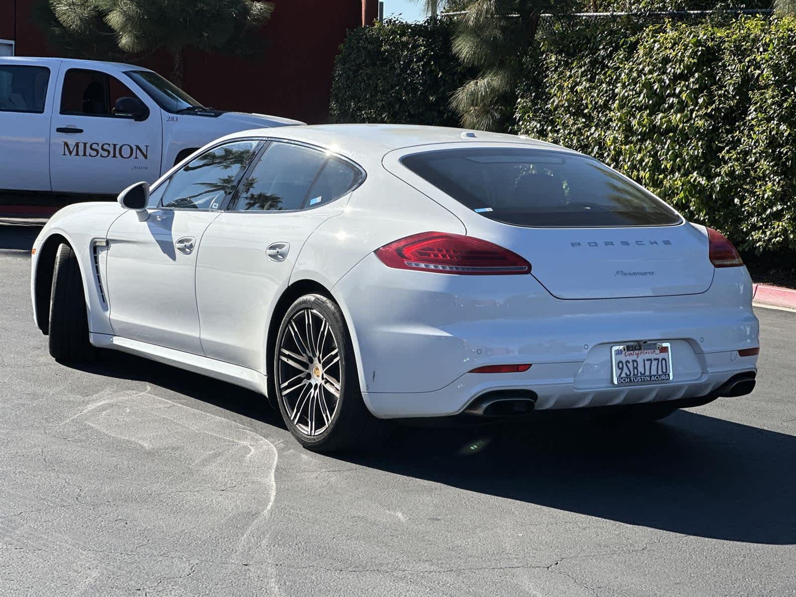 Thumbnail: 2016 Porsche Panamera - 4