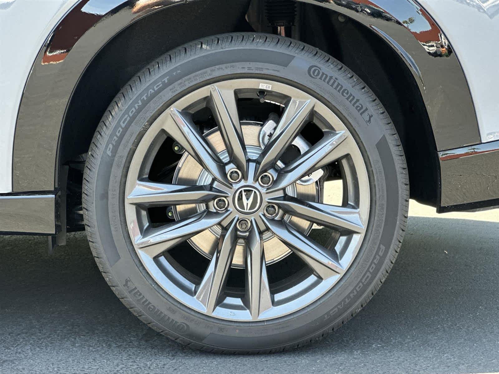 Thumbnail: 2025 Acura ADX - 8