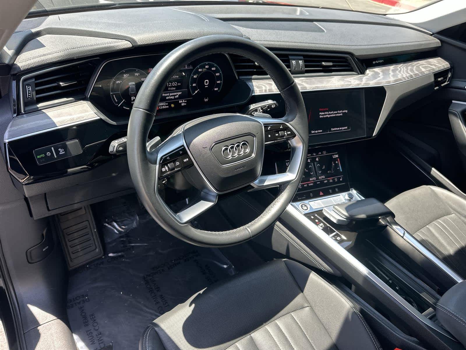 Thumbnail: 2024 Audi Q8 e-tron - 2