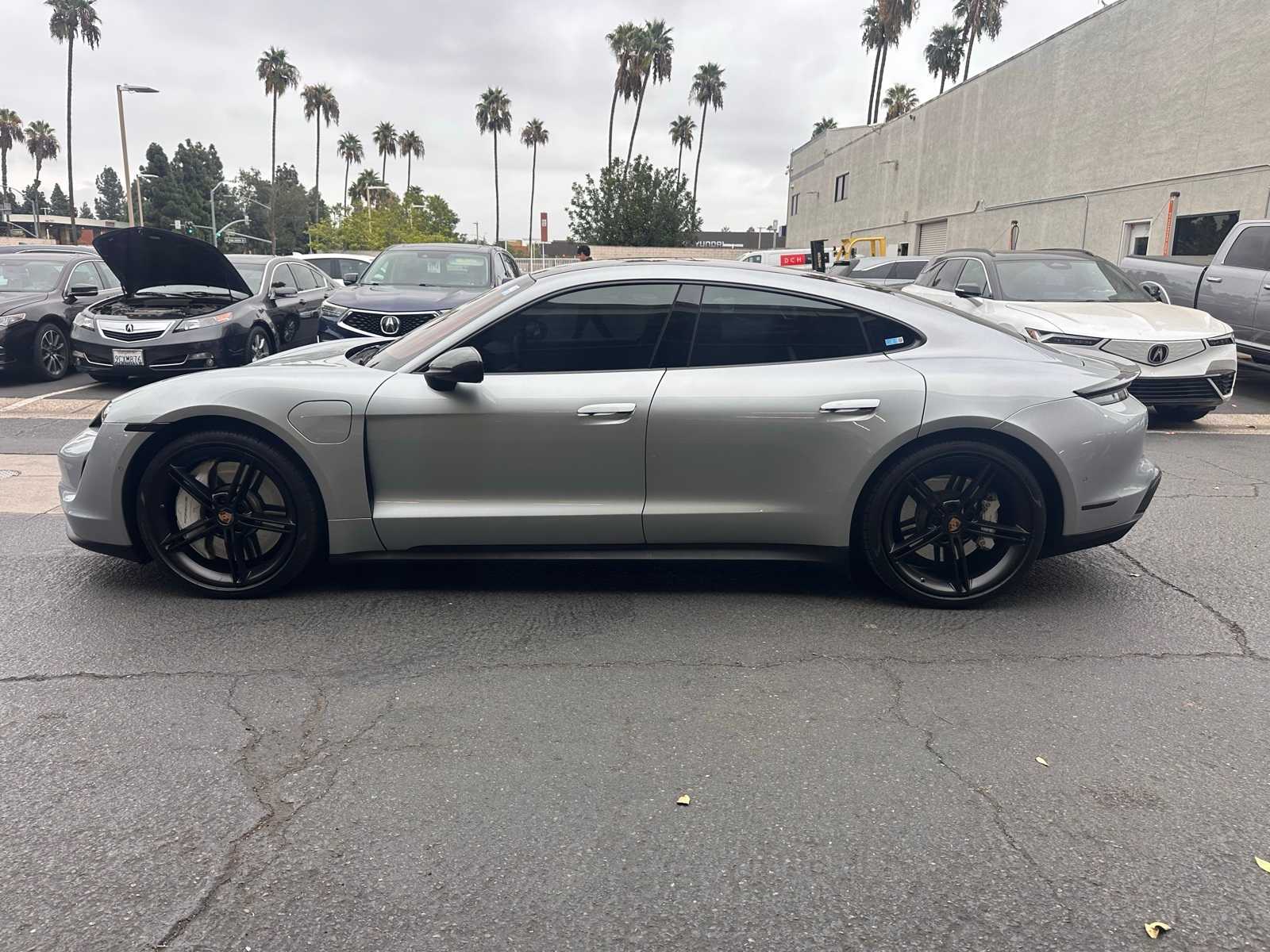 Thumbnail: 2020 Porsche Taycan - 2