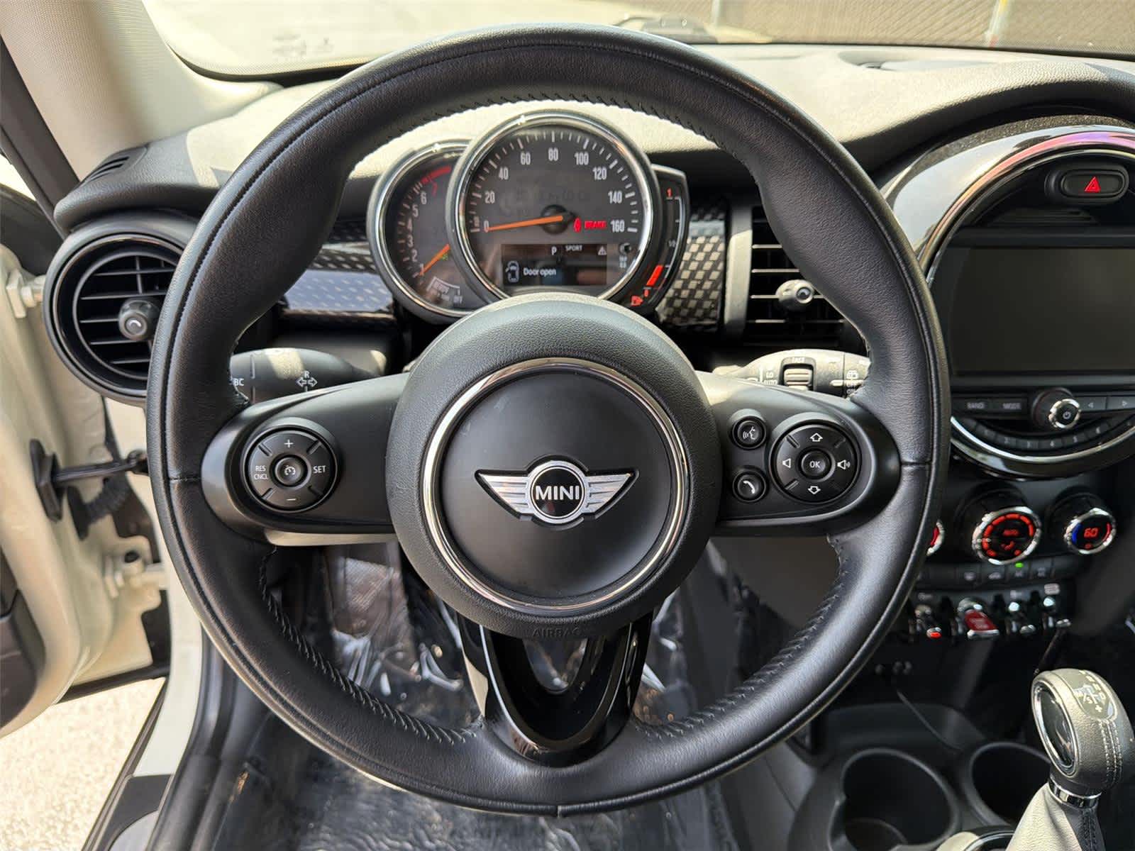 Thumbnail: 2018 MINI Cooper Hardtop - 16