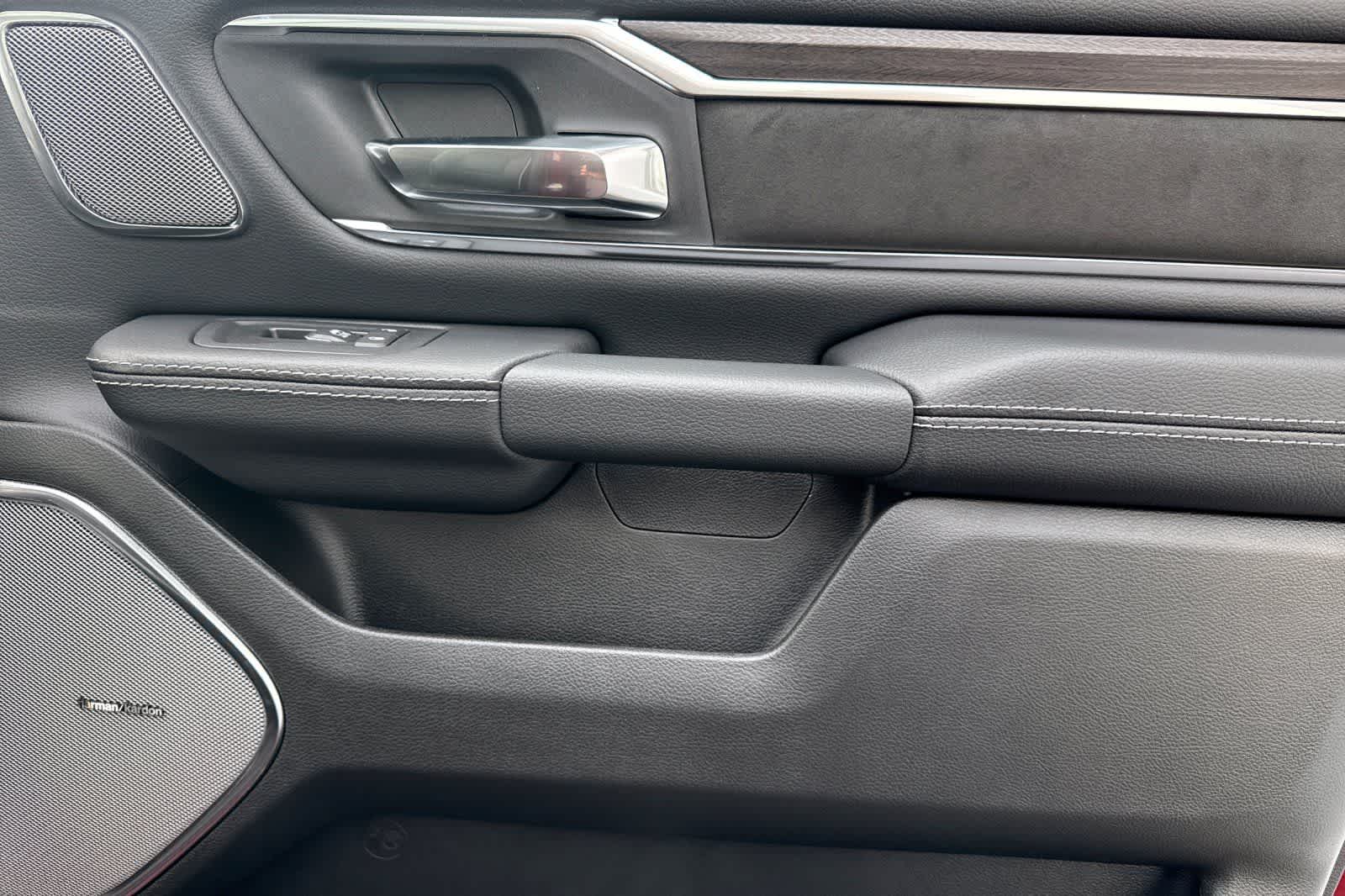 Thumbnail: 2026 RAM 1500 - 18