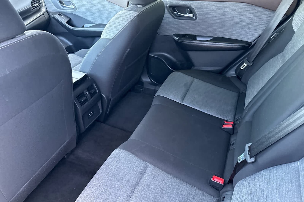 Used 2023 Nissan Rogue SV SUV