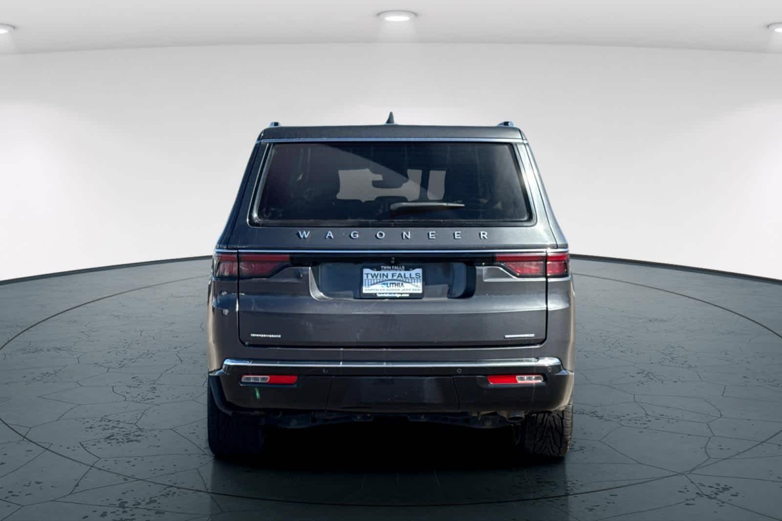 Thumbnail: 2022 Jeep Wagoneer - 7