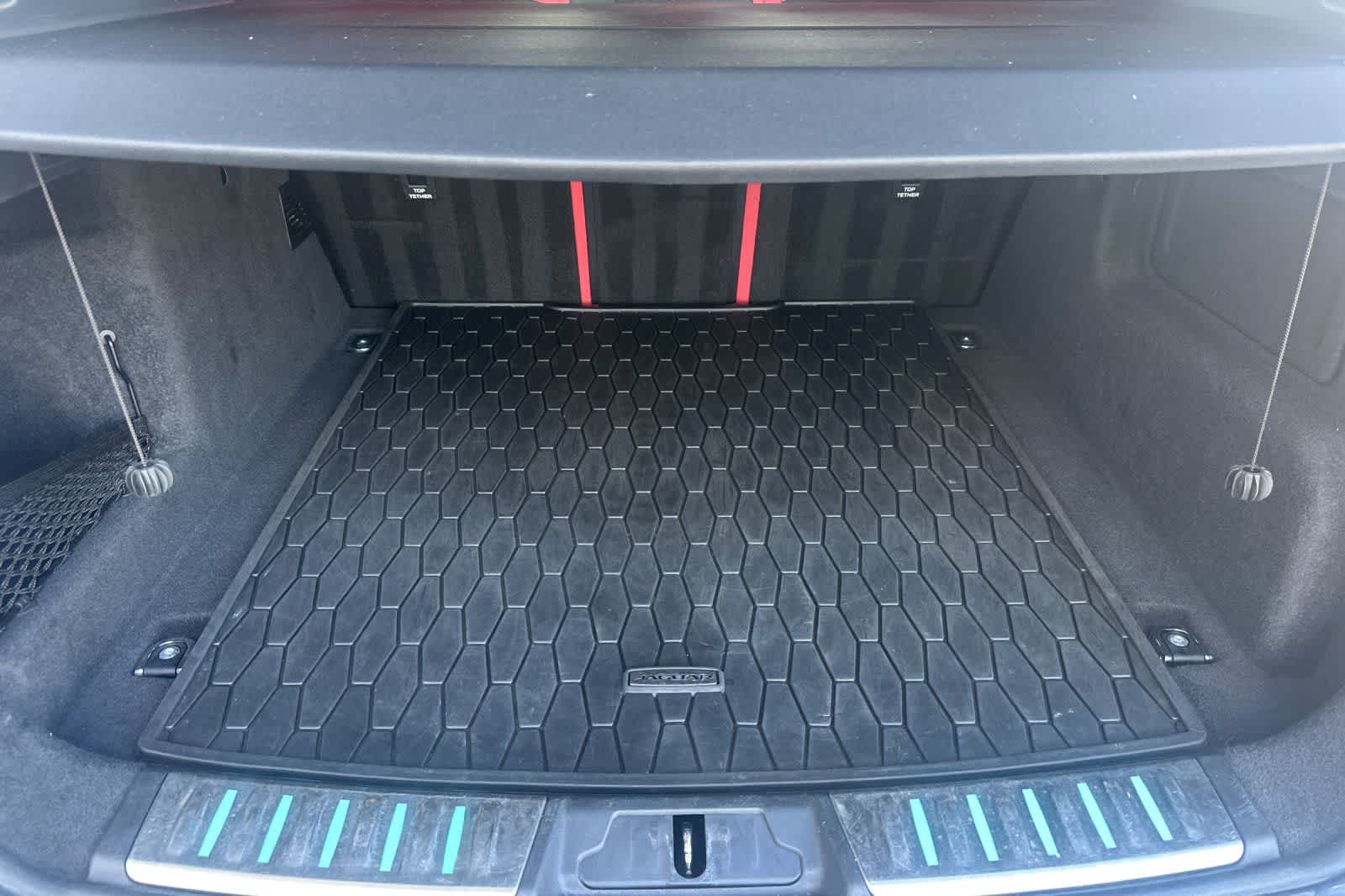 Thumbnail: 2021 Jaguar F-Pace - 16