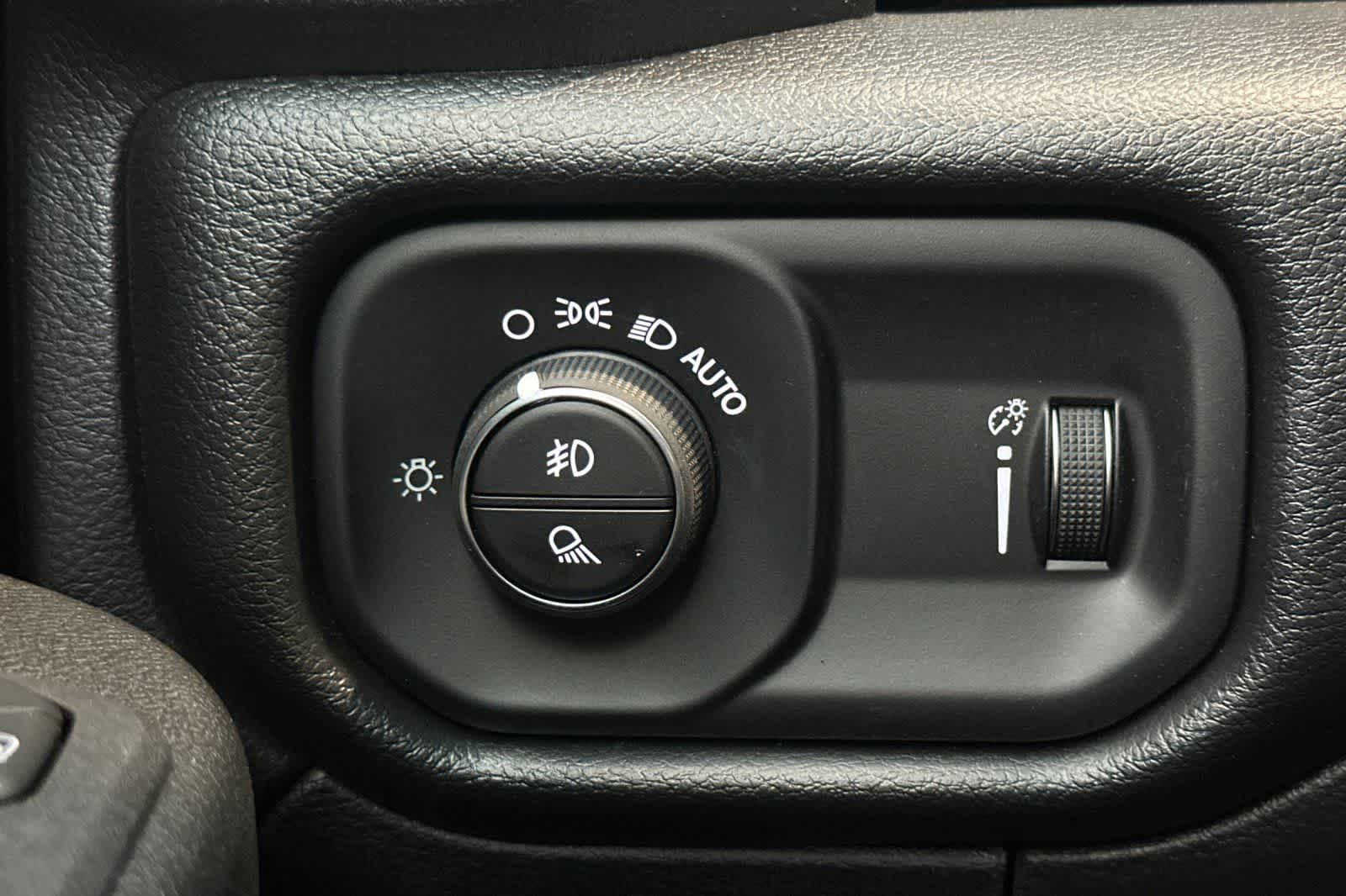 Thumbnail: 2026 RAM 2500 - 32