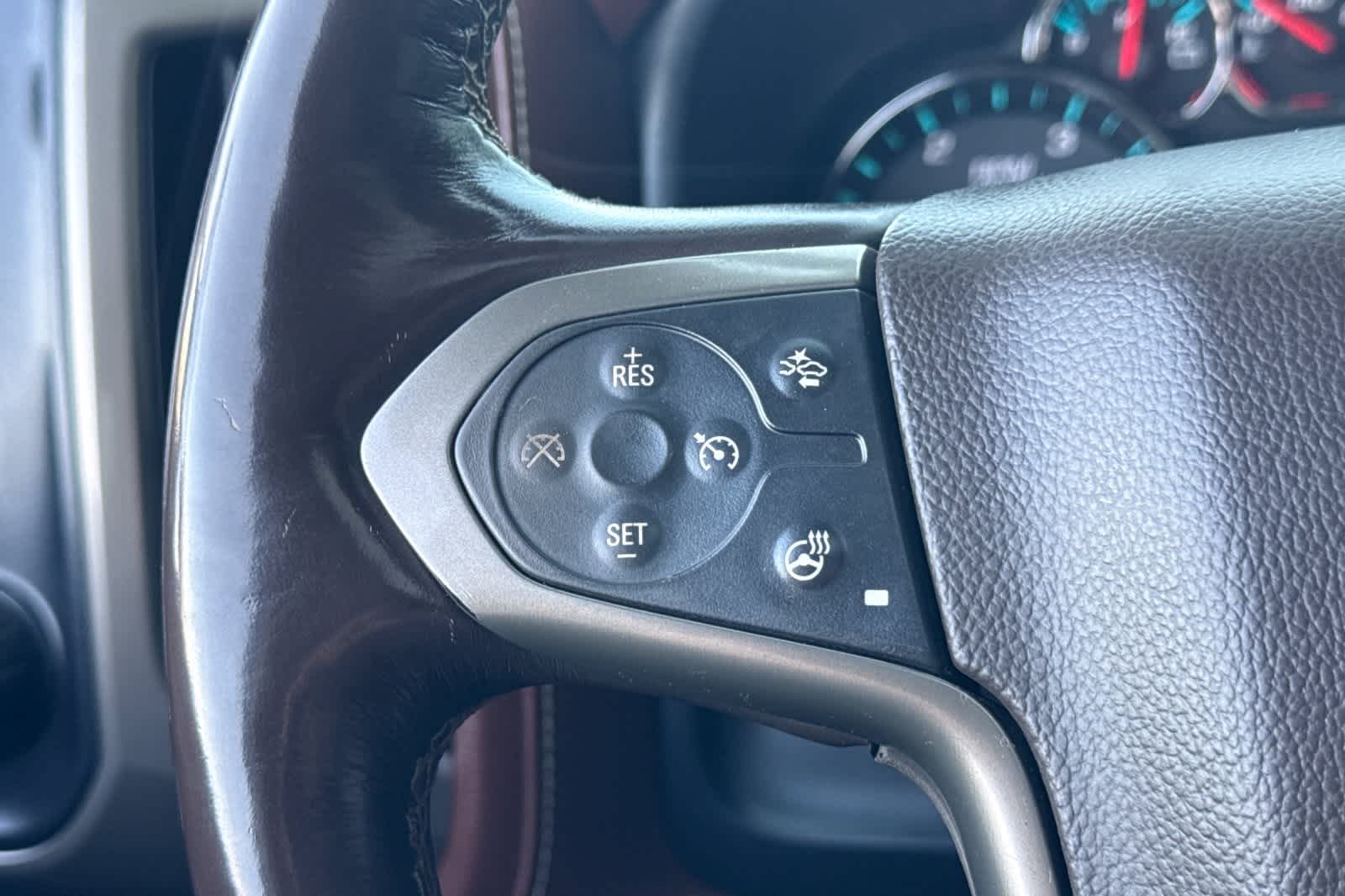 Thumbnail: 2018 Chevrolet Silverado 3500 - 24