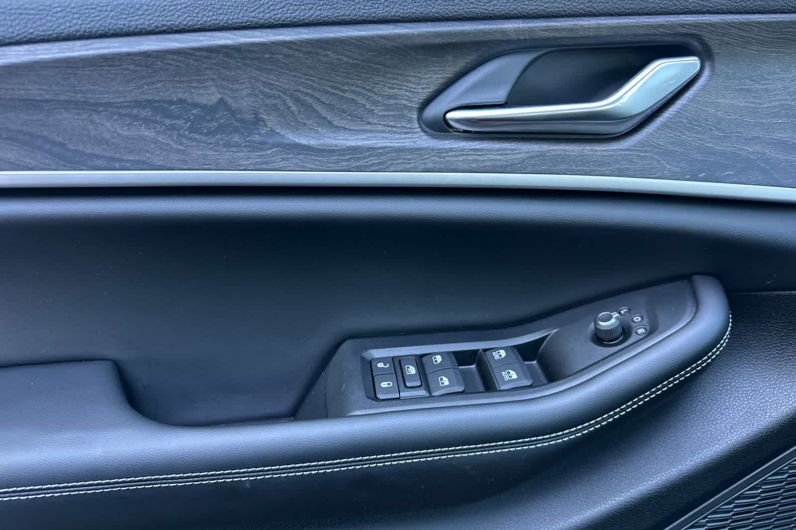 Thumbnail: 2026 Jeep Grand Cherokee - 12