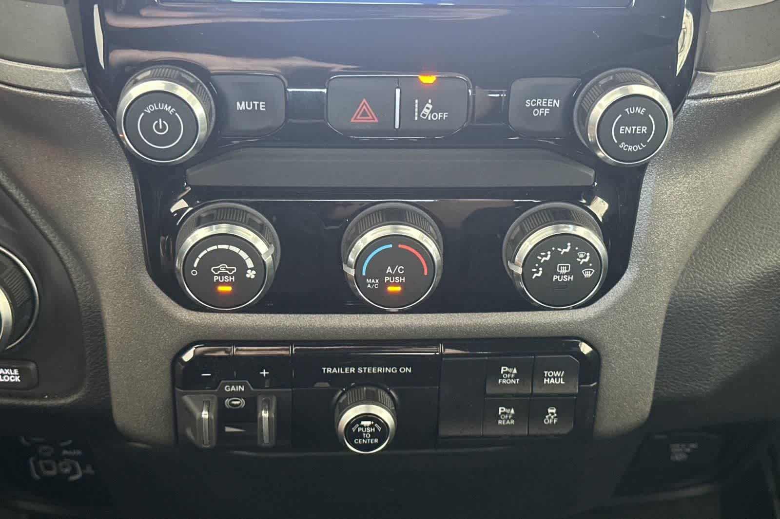 Thumbnail: 2026 RAM 1500 - 21