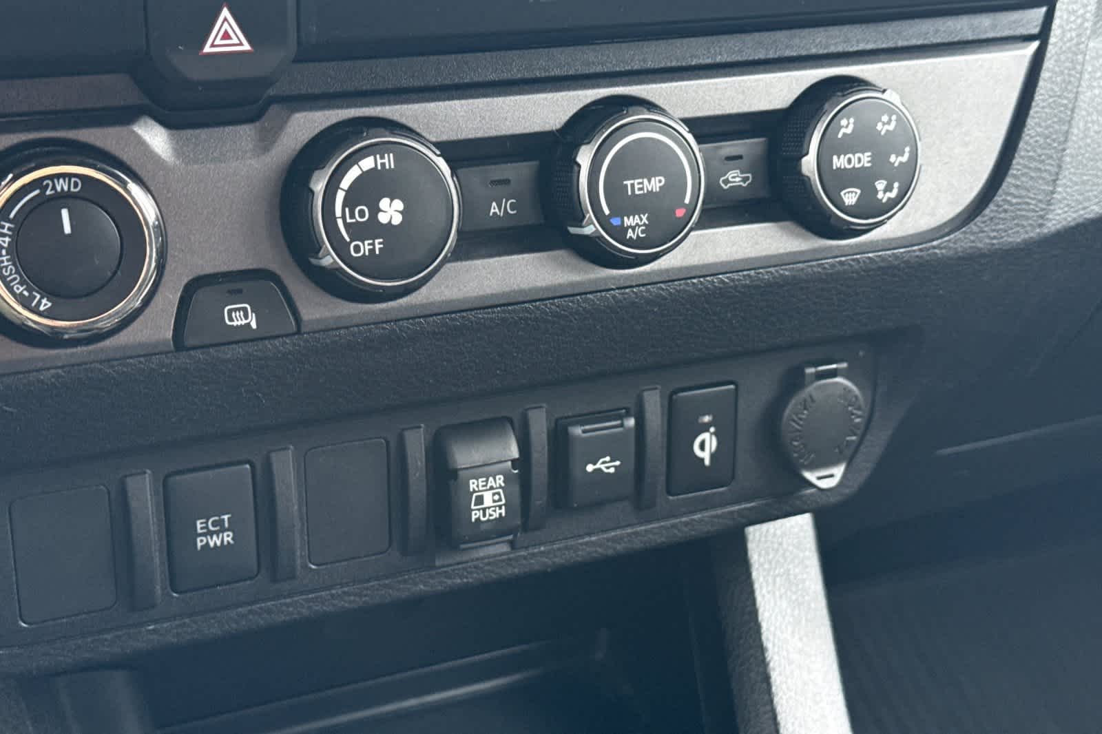 Thumbnail: 2020 Toyota Tacoma - 20