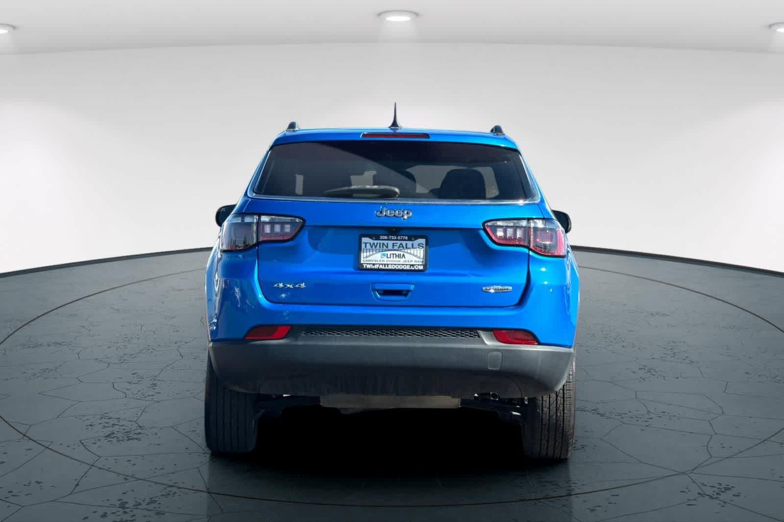 Thumbnail: 2022 Jeep Compass - 7