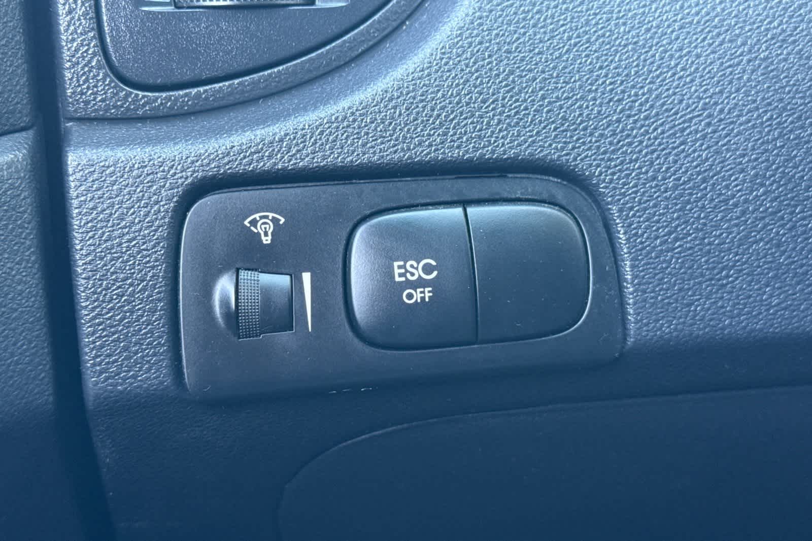 Thumbnail: 2007 Kia Sportage - 29