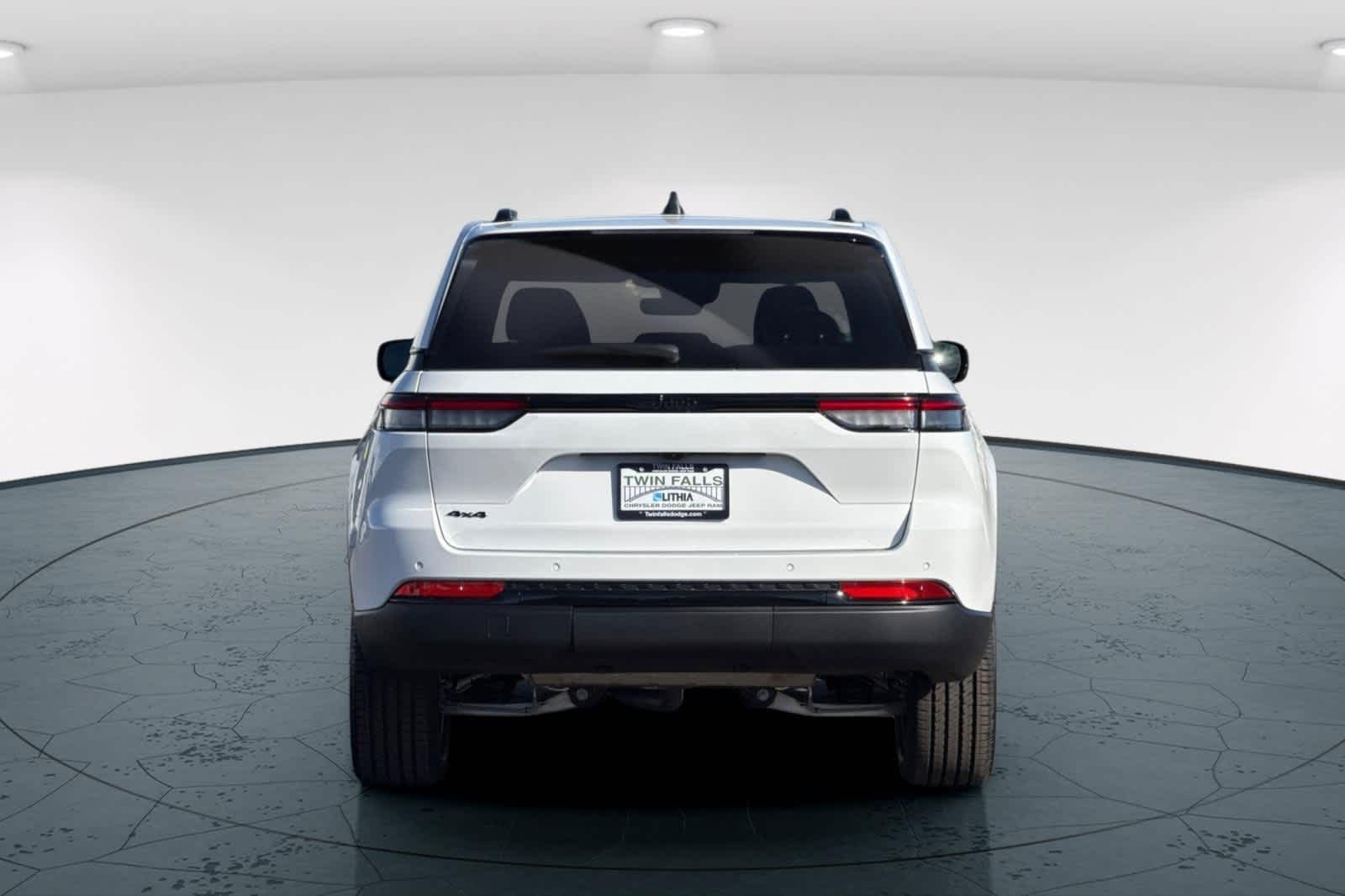 Thumbnail: 2025 Jeep Grand Cherokee - 7