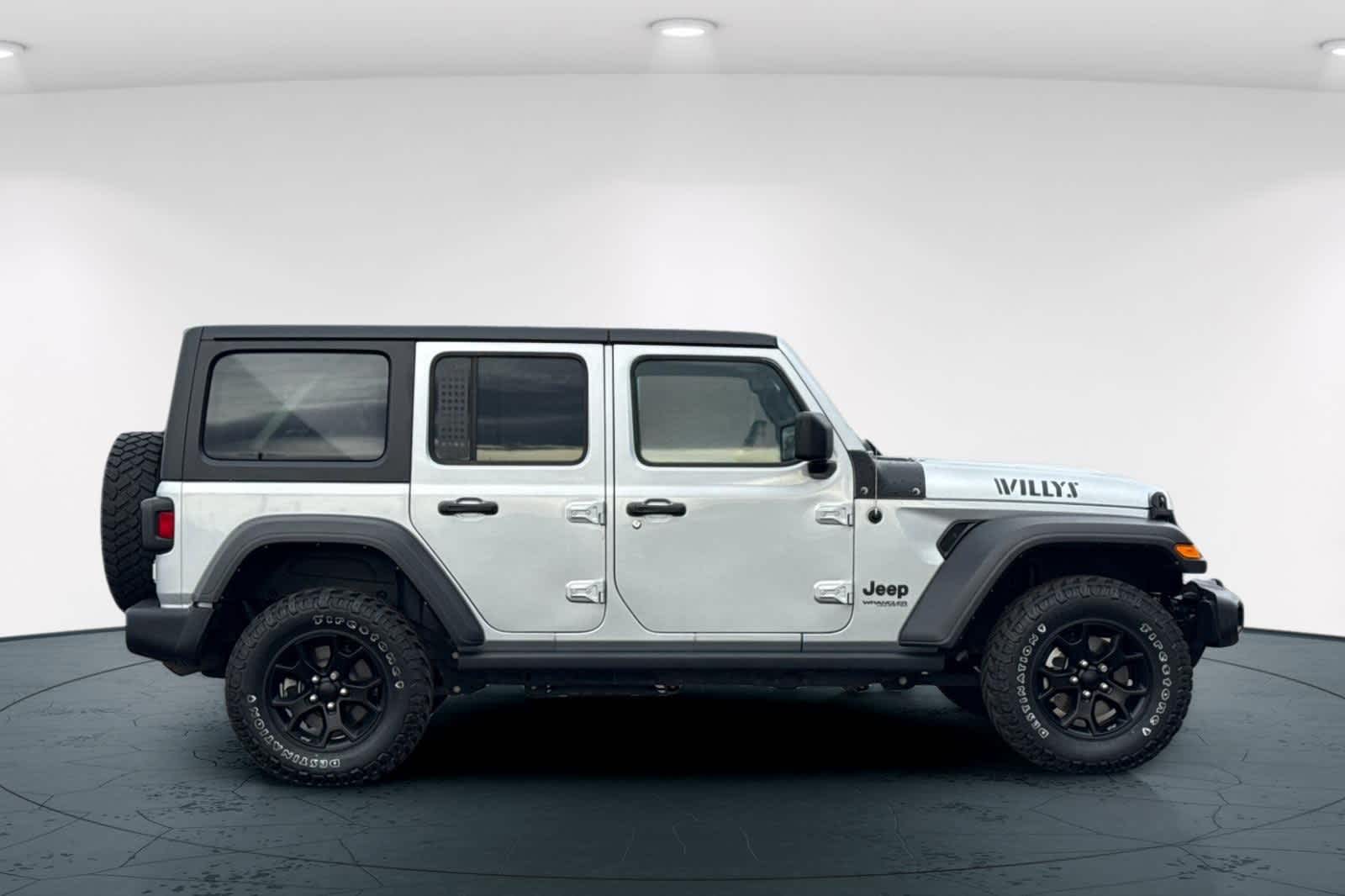 Thumbnail: 2022 Jeep Wrangler - 6