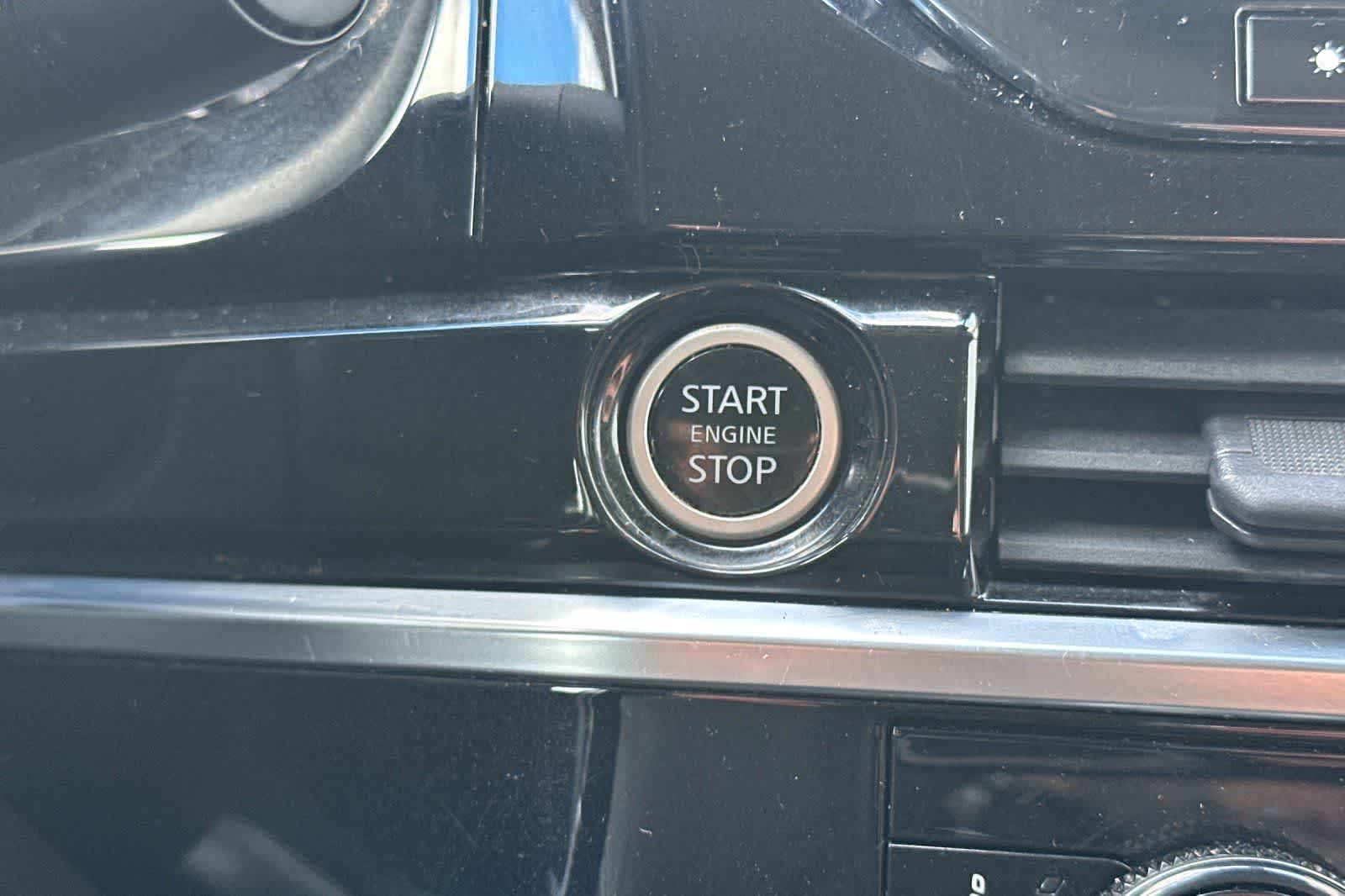 Thumbnail: 2023 Nissan Pathfinder - 26