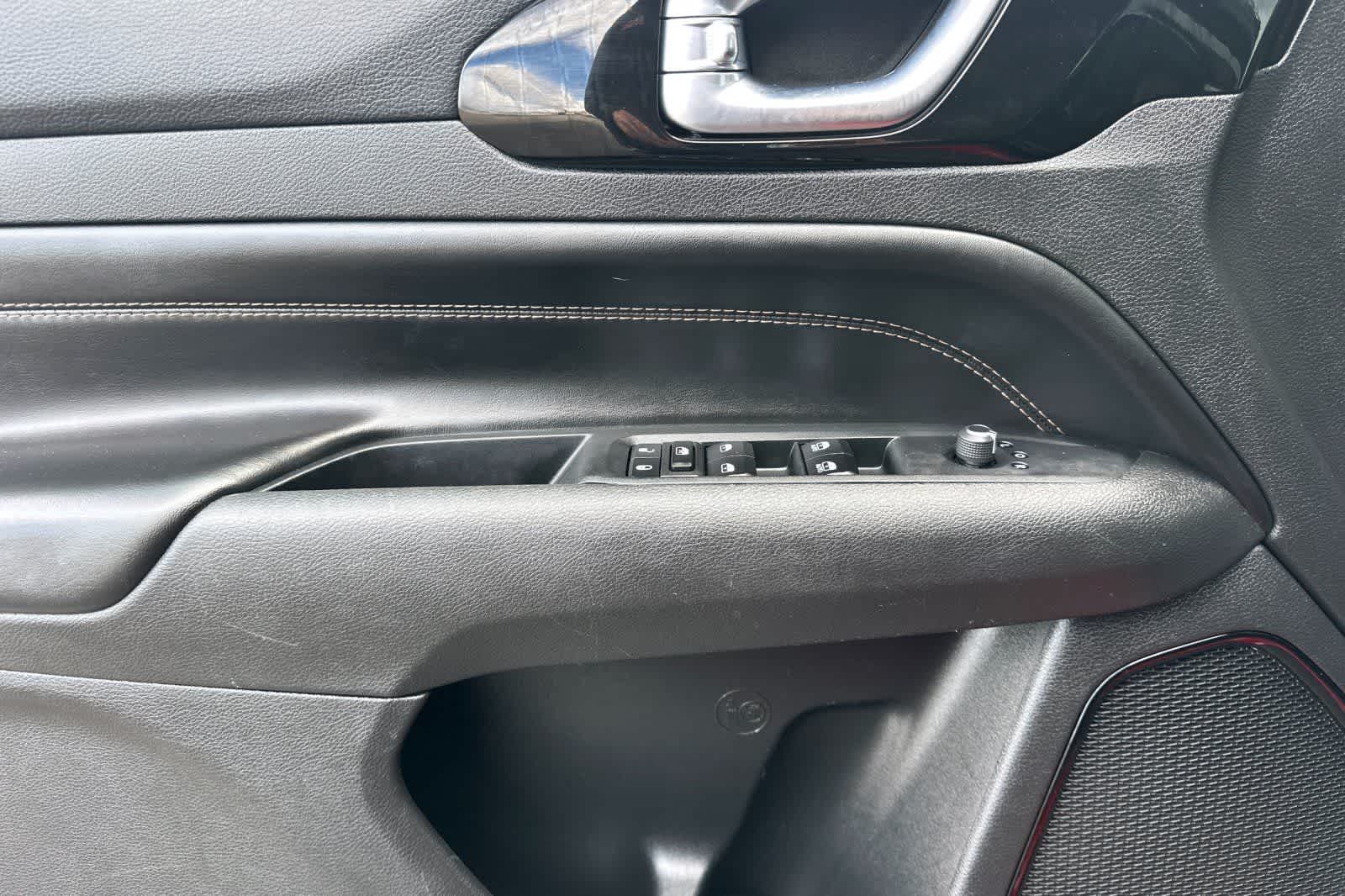 Thumbnail: 2023 Jeep Compass - 12