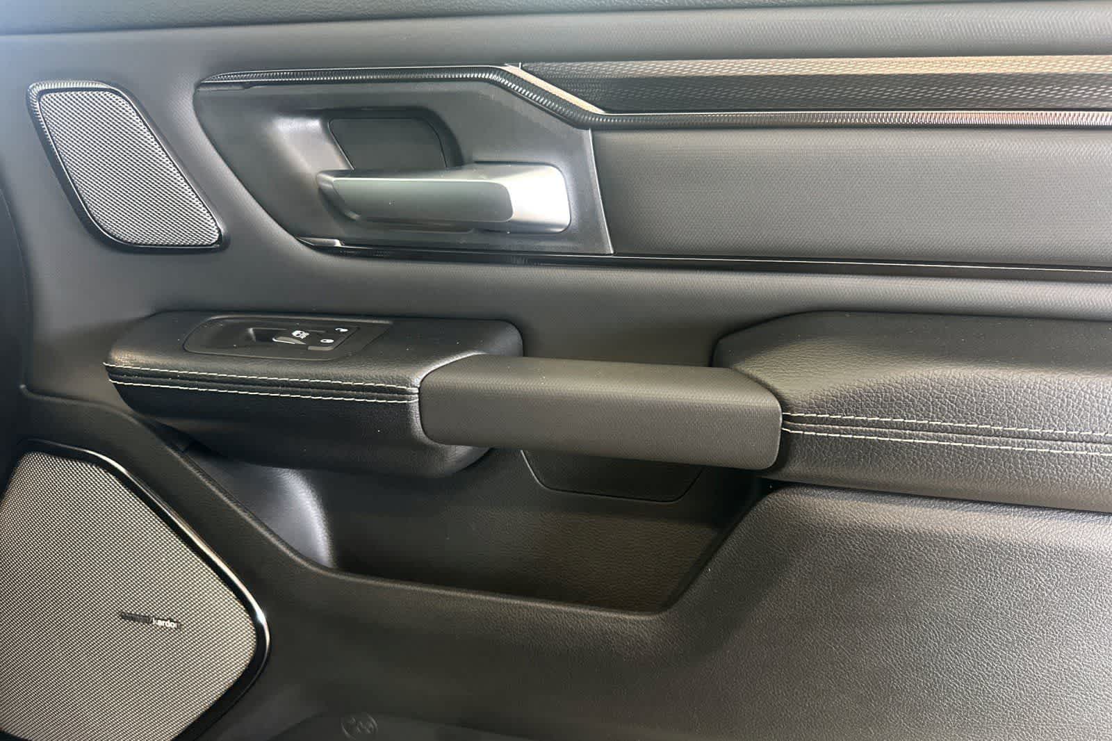 Thumbnail: 2026 RAM 1500 - 18