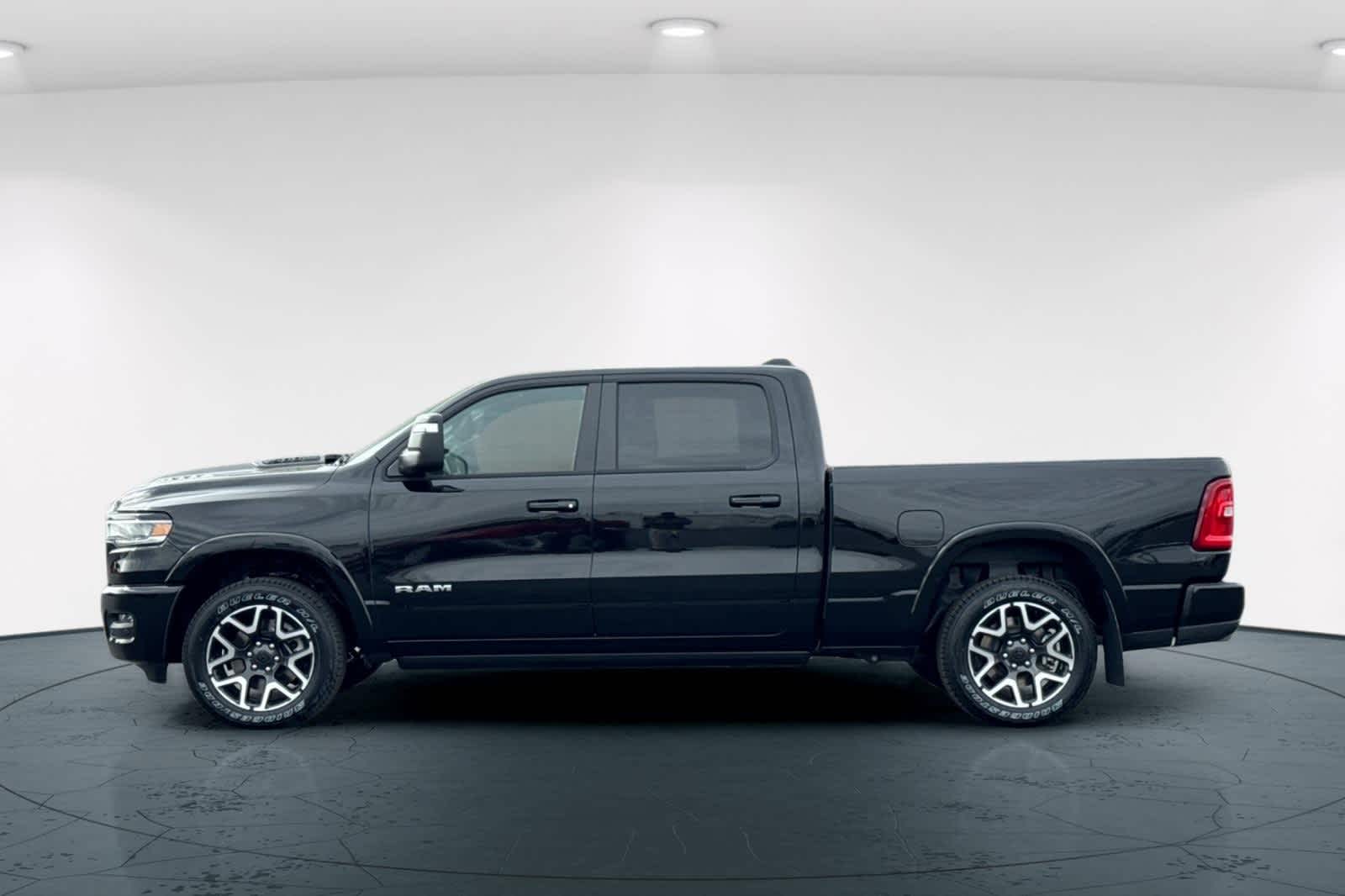 Thumbnail: 2025 RAM 1500 - 9
