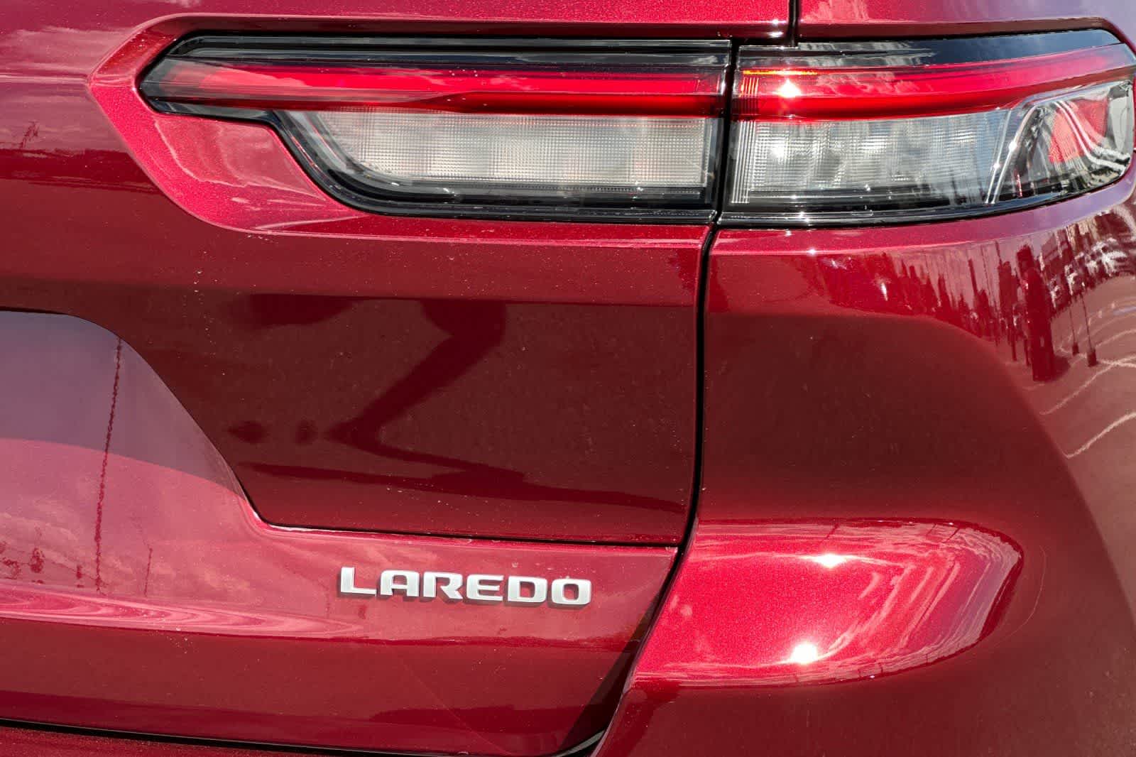 Thumbnail: 2026 Jeep Grand Cherokee - 32