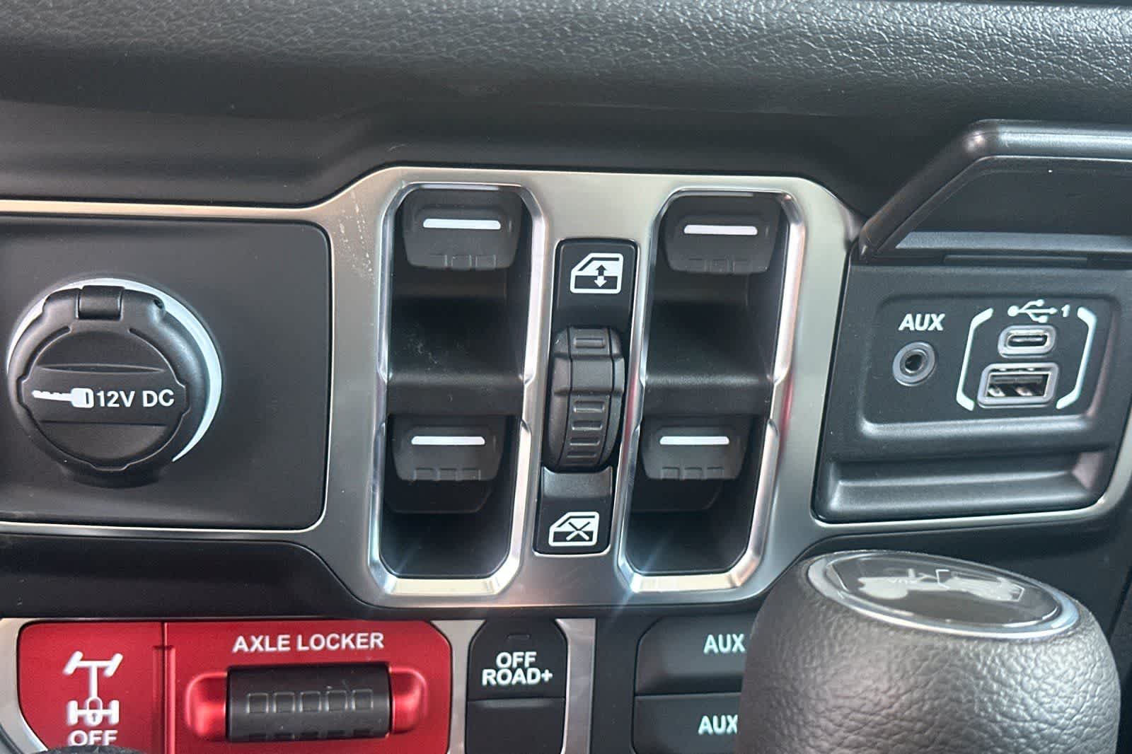 Thumbnail: 2026 Jeep Wrangler - 13