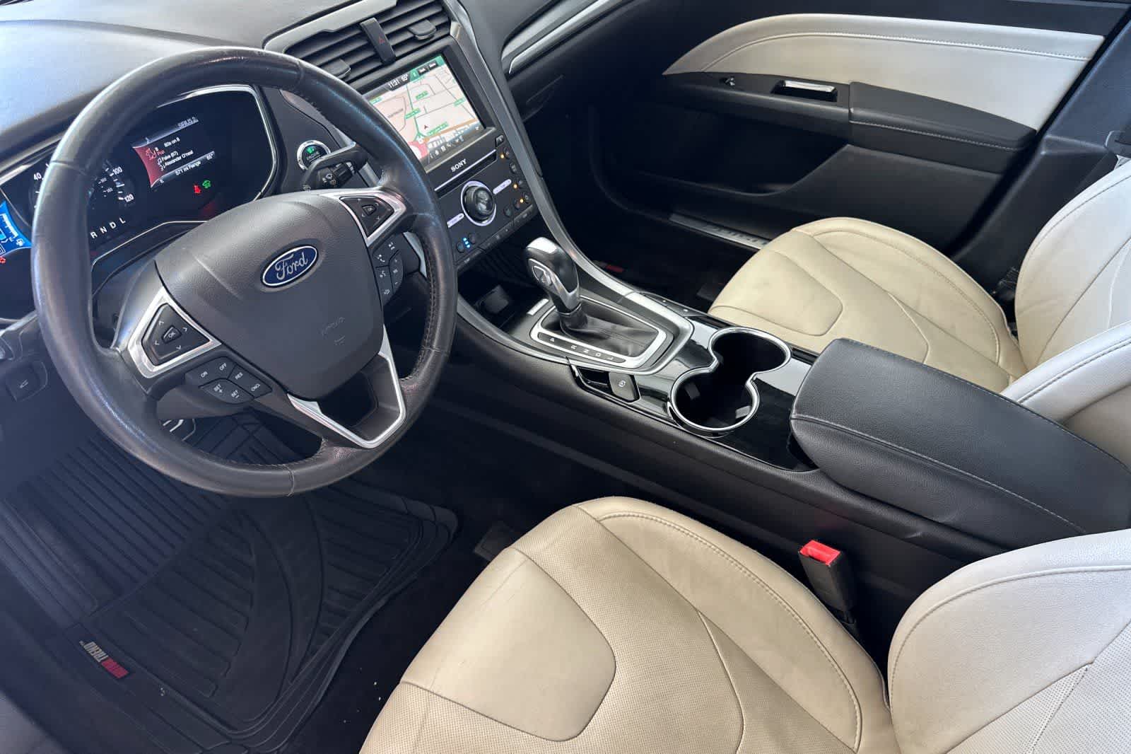 Thumbnail: 2016 Ford Fusion - 11