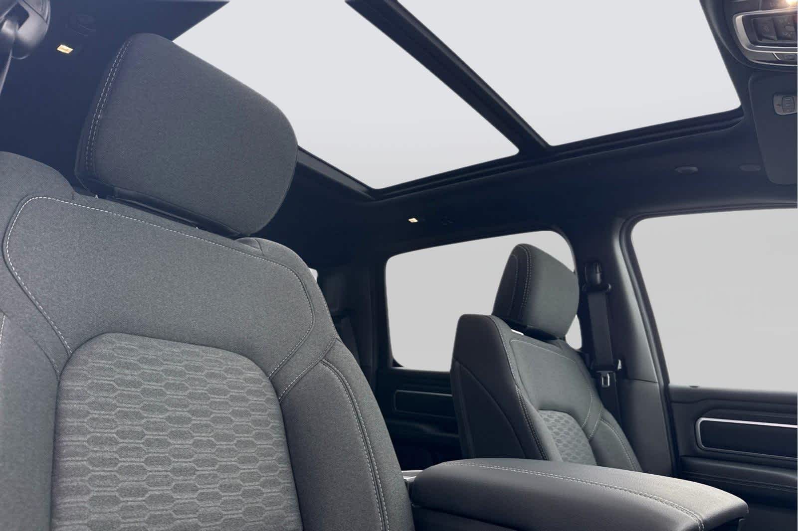 Thumbnail: 2026 RAM 1500 - 17