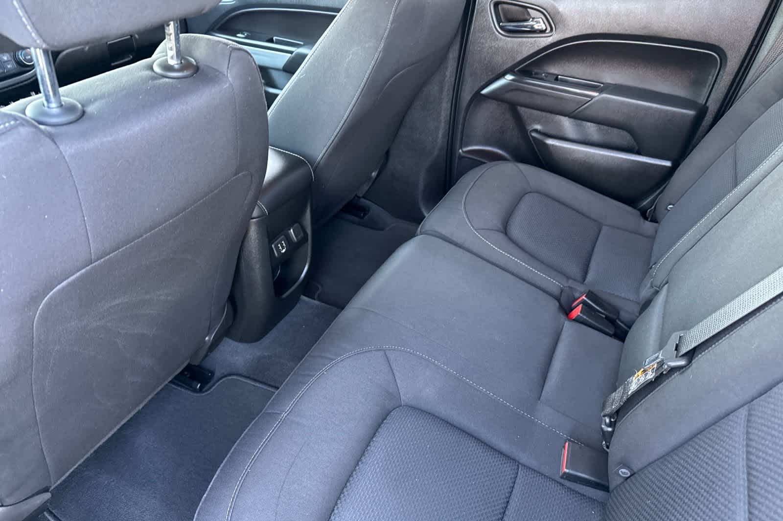 Thumbnail: 2022 Chevrolet Colorado - 4