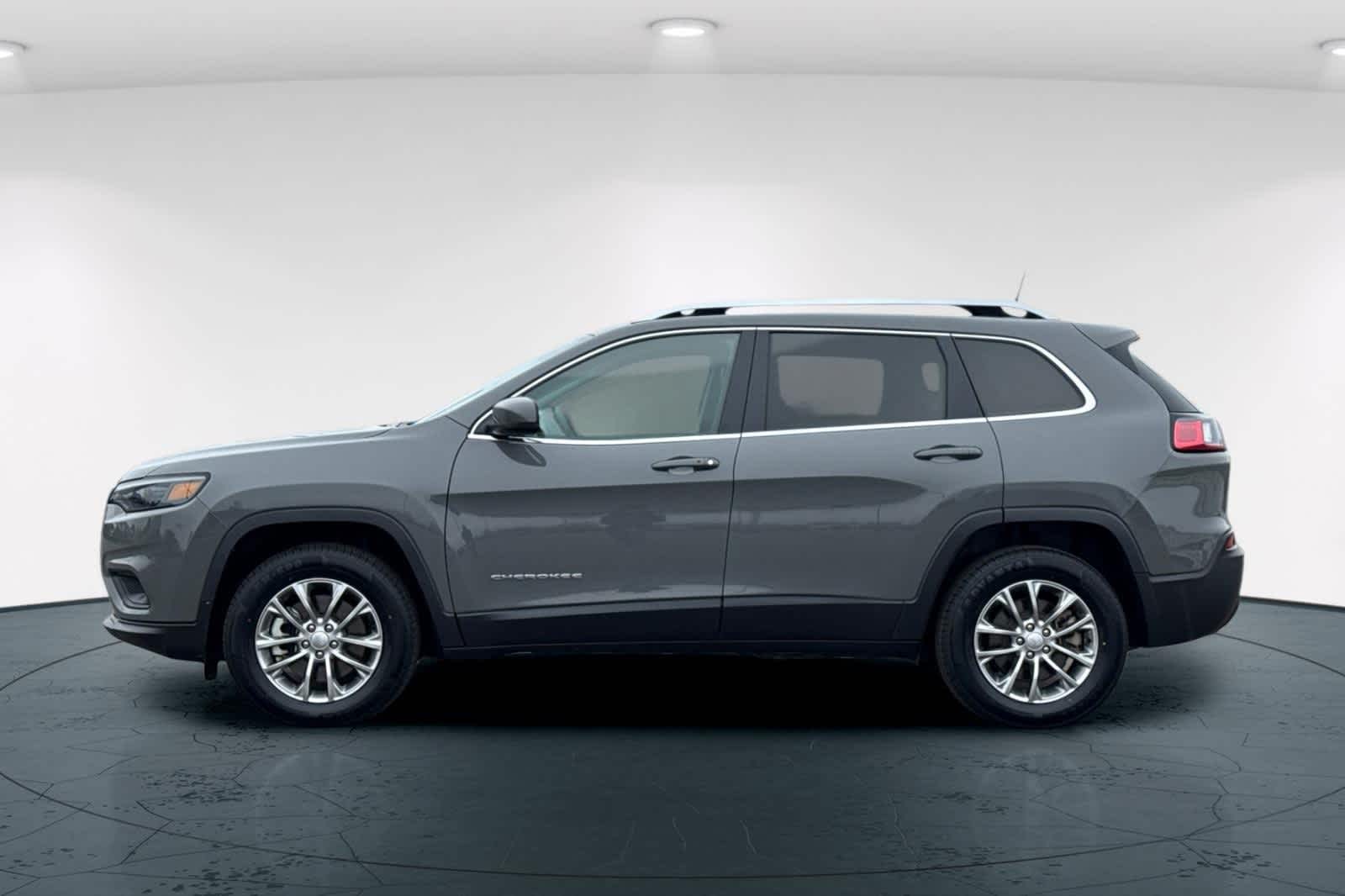 Thumbnail: 2021 Jeep Cherokee - 9
