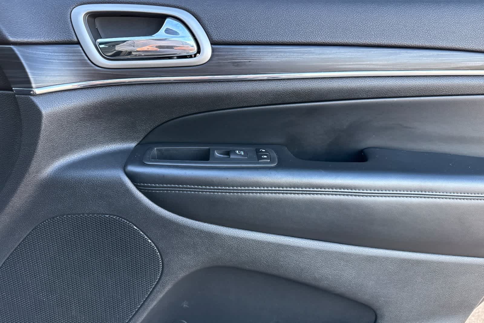 Thumbnail: 2020 Jeep Grand Cherokee - 19