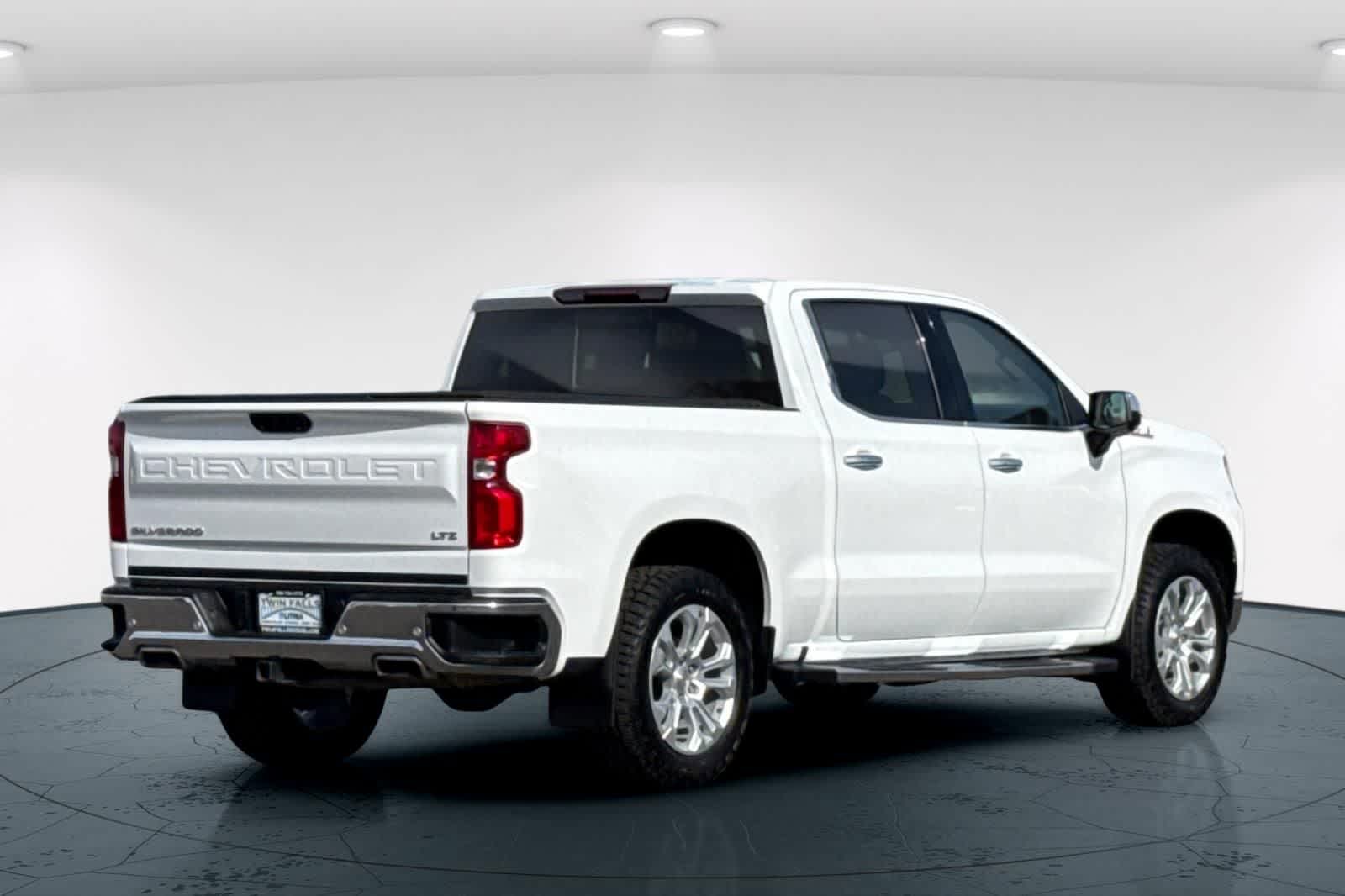 Thumbnail: 2023 Chevrolet Silverado 1500 - 2