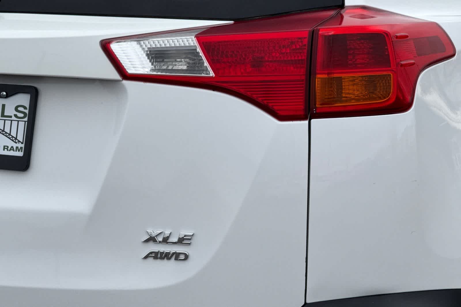 Thumbnail: 2013 Toyota RAV4 - 28