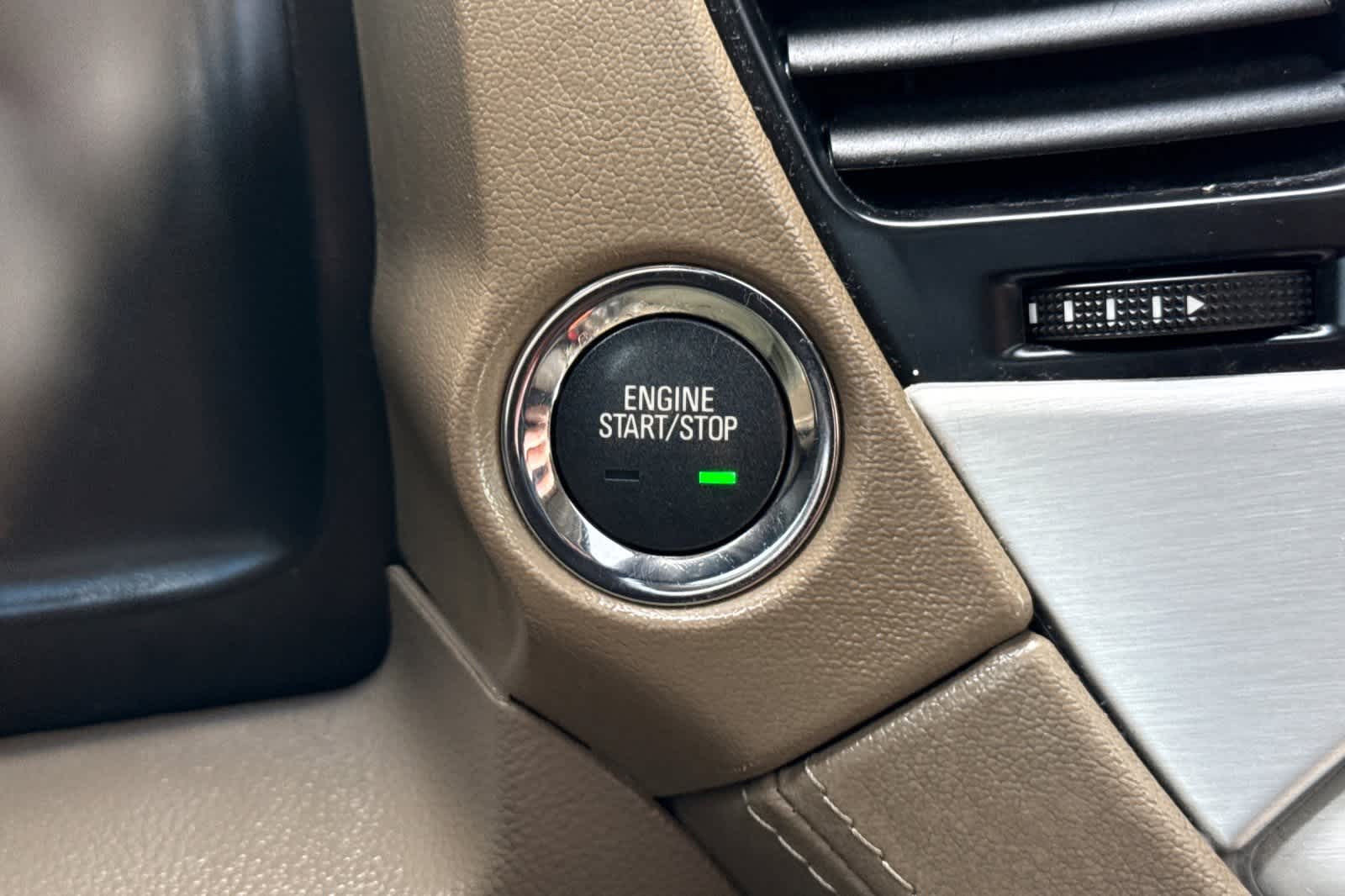 Thumbnail: 2020 GMC Yukon - 27