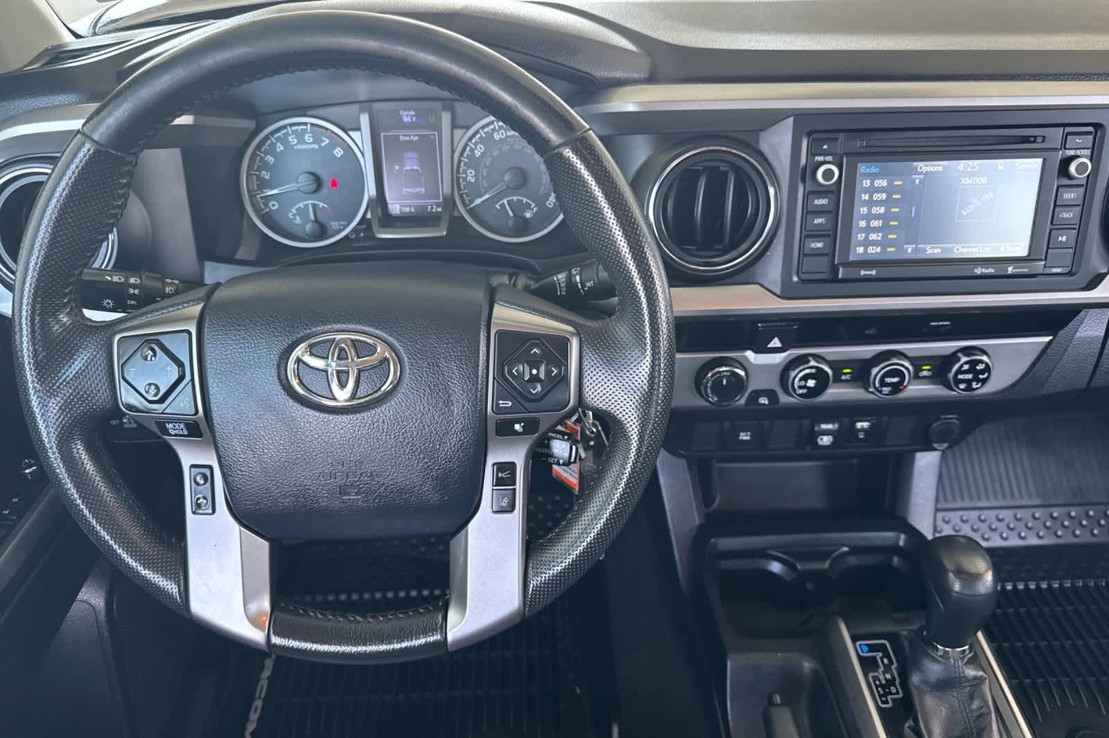 Thumbnail: 2018 Toyota Tacoma - 14