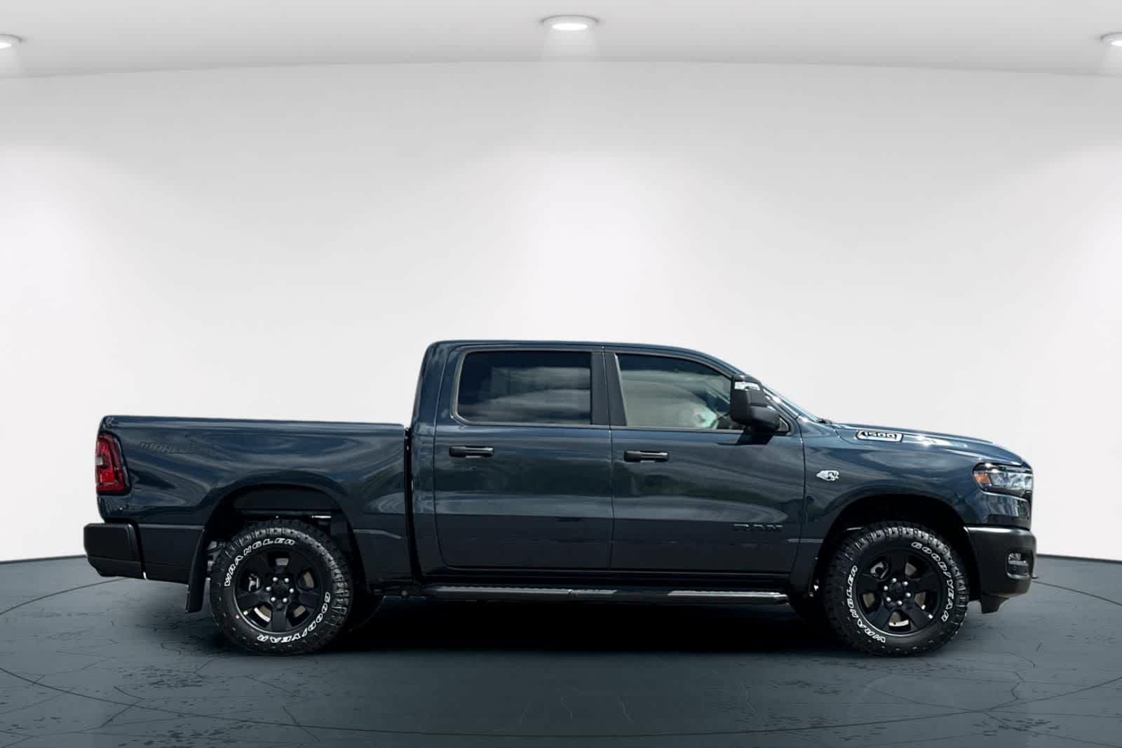 Thumbnail: 2026 RAM 1500 - 6