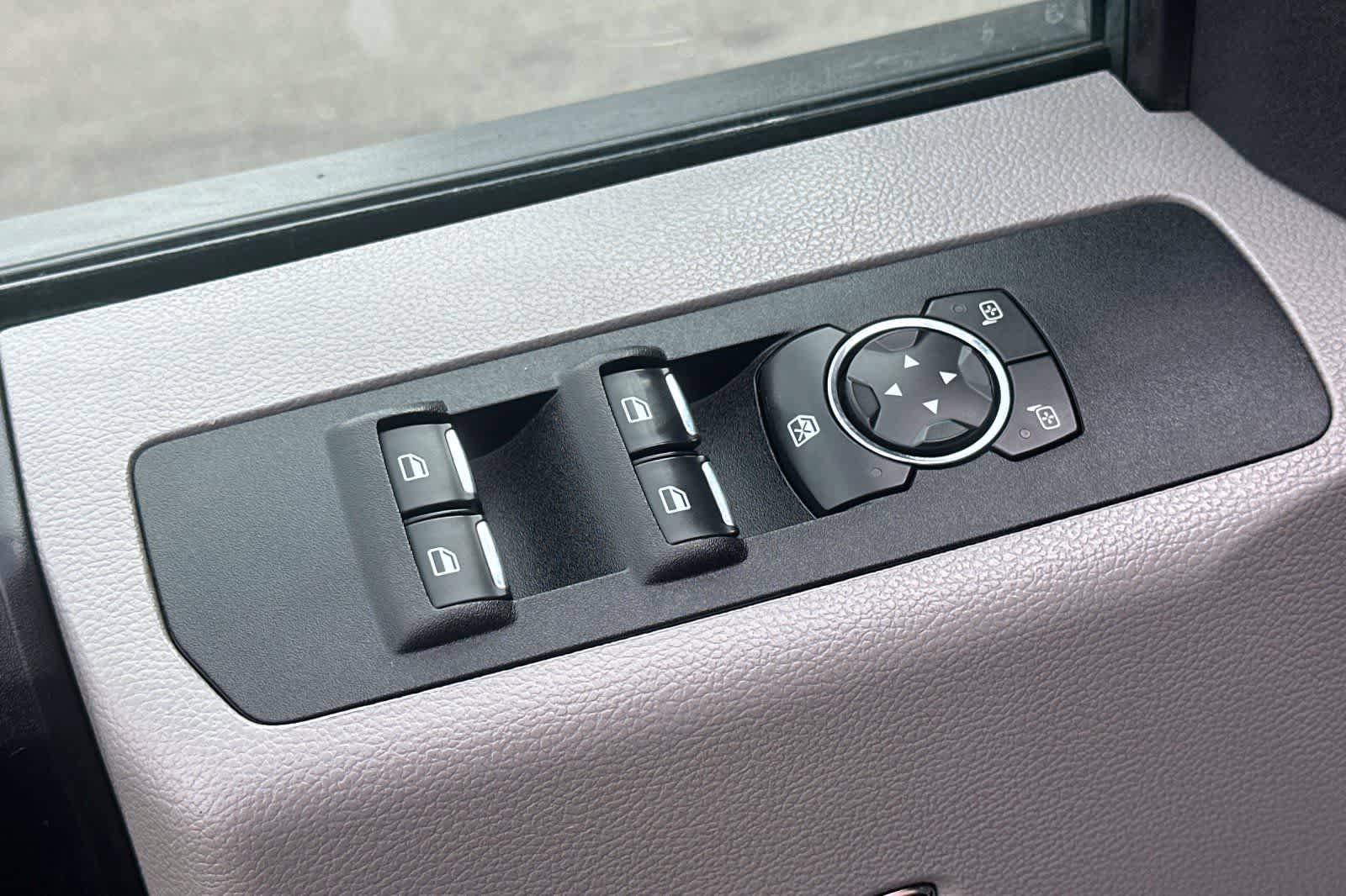 Thumbnail: 2020 Ford F-250 - 13