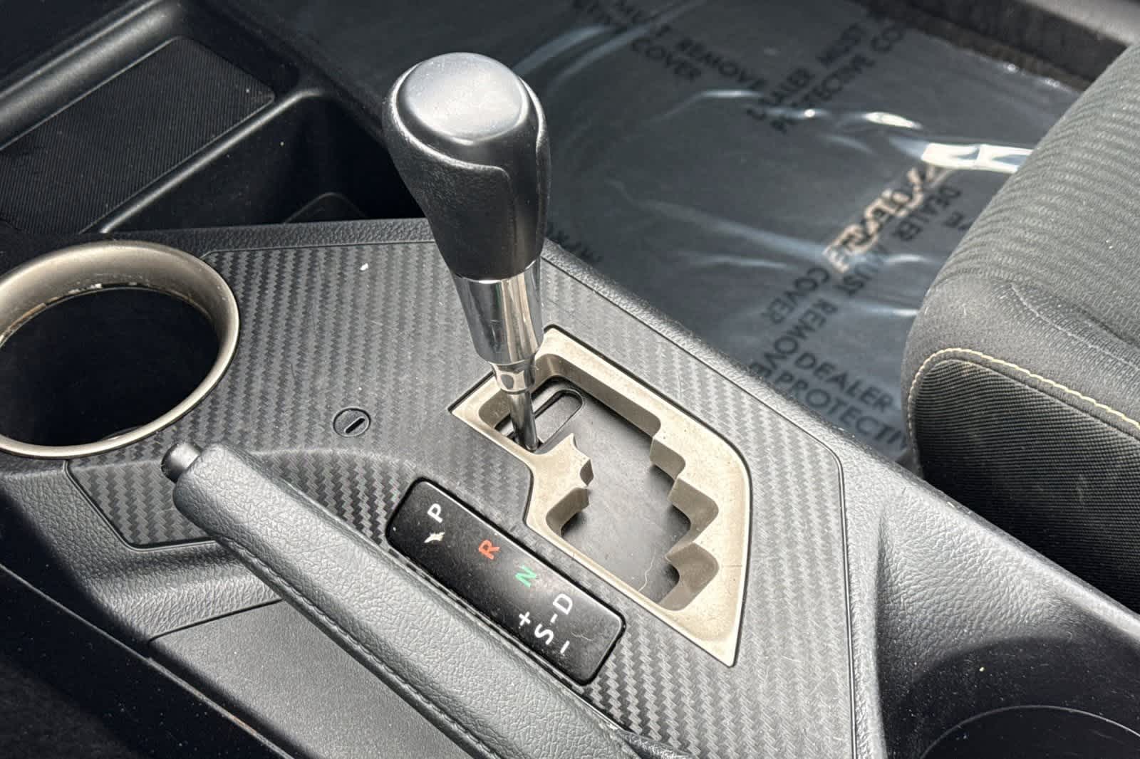 Thumbnail: 2013 Toyota RAV4 - 22