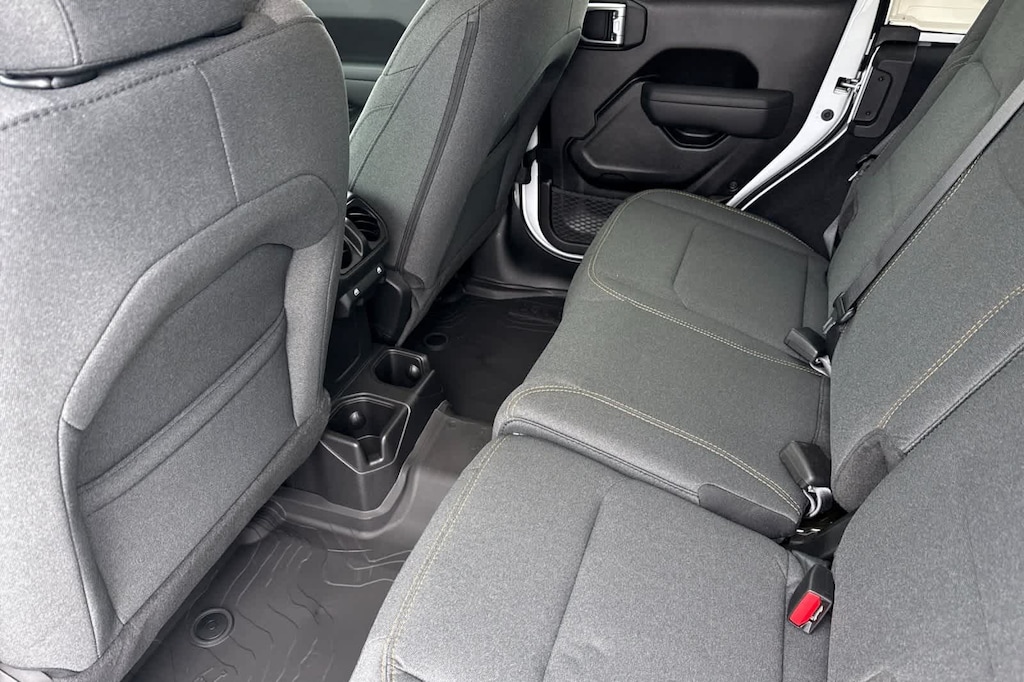 New 2026 Jeep Wrangler 4-DOOR WILLYS Sport Utility