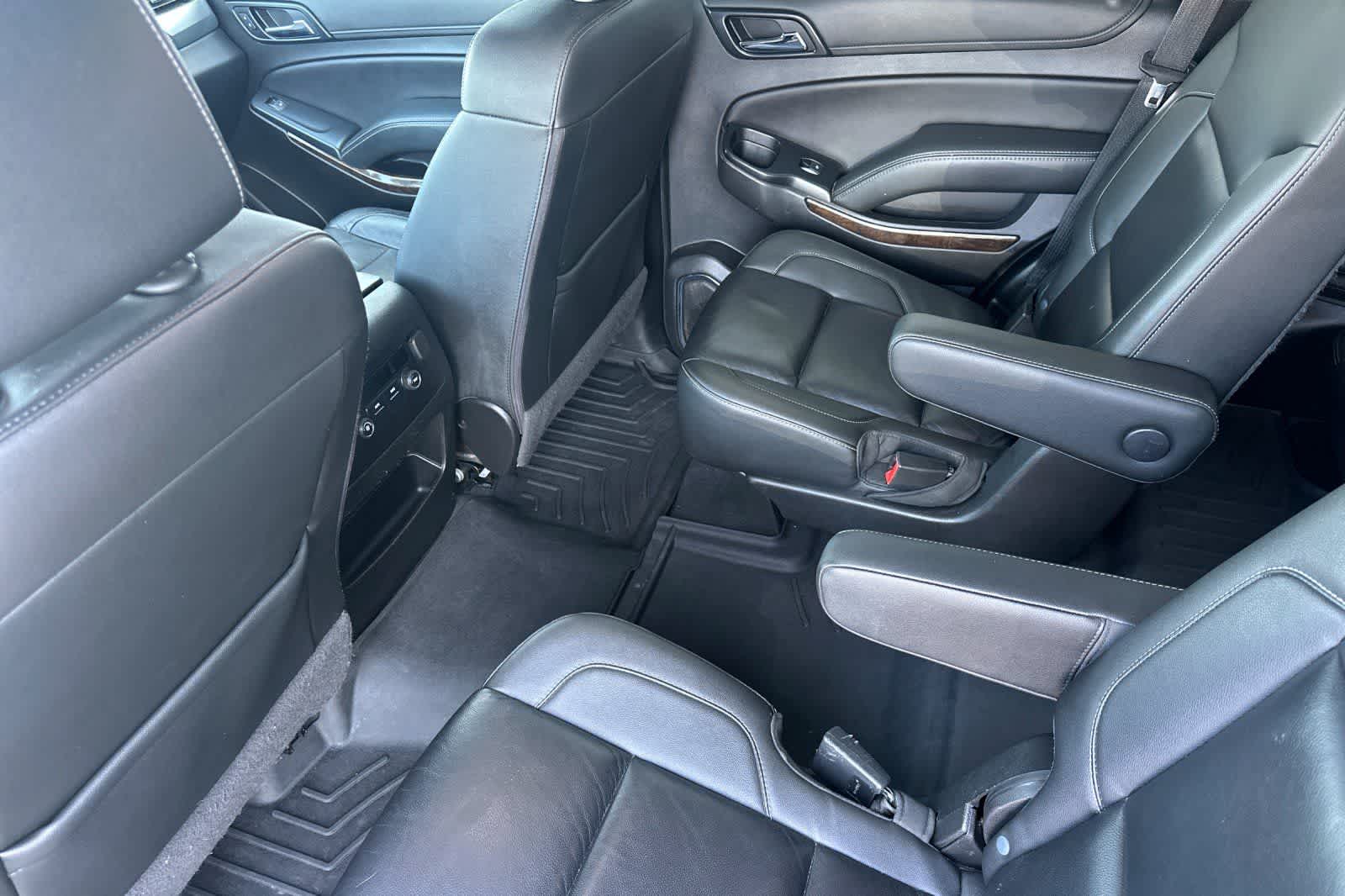 Thumbnail: 2020 Chevrolet Tahoe - 4