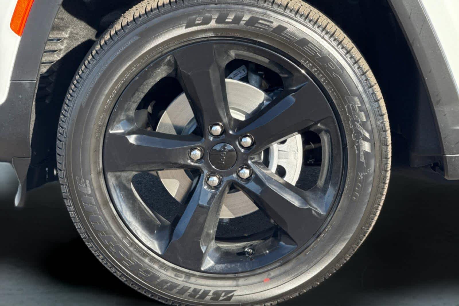 Thumbnail: 2025 Jeep Grand Cherokee - 30