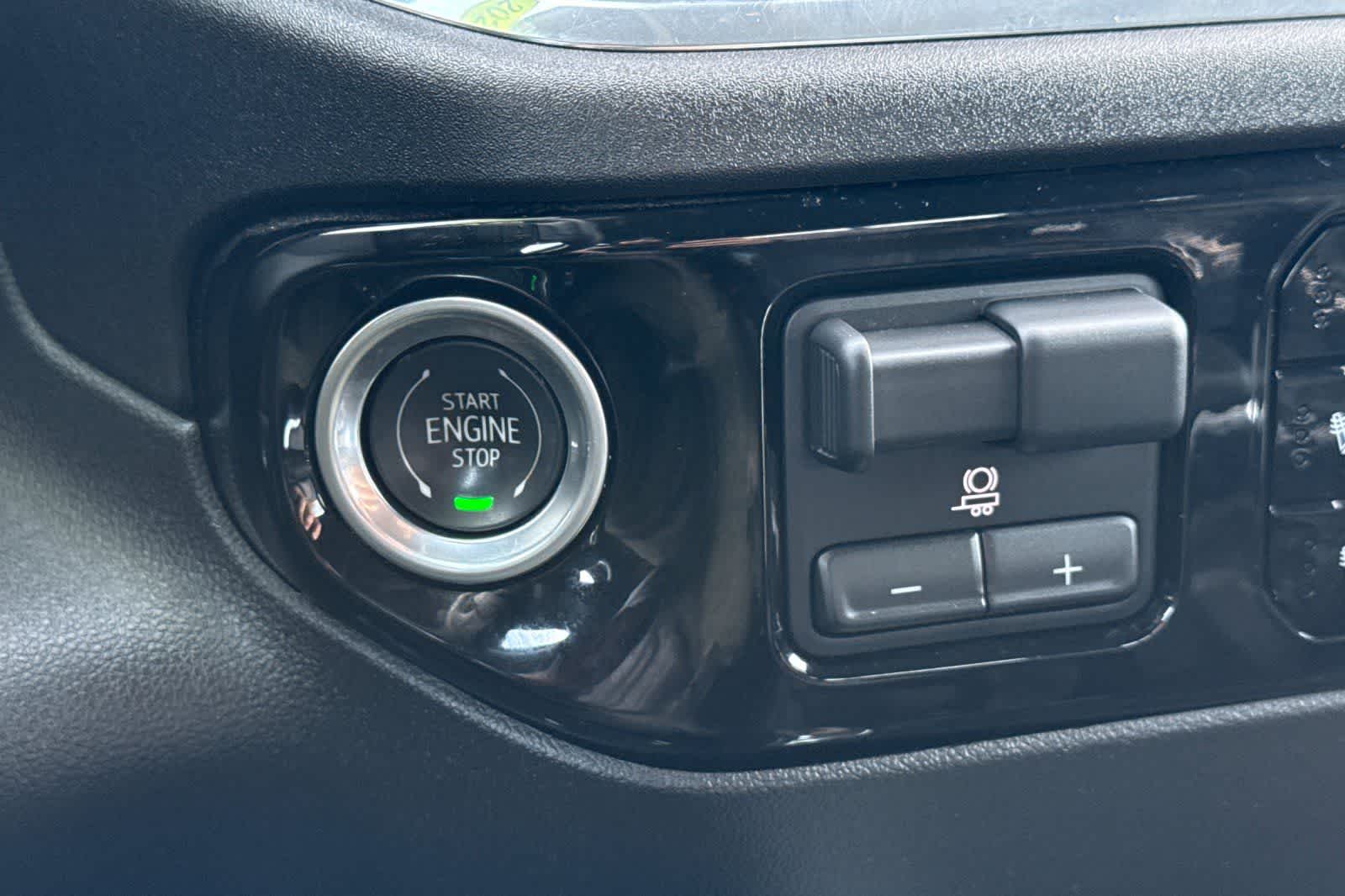 Thumbnail: 2023 Chevrolet Silverado 1500 - 23