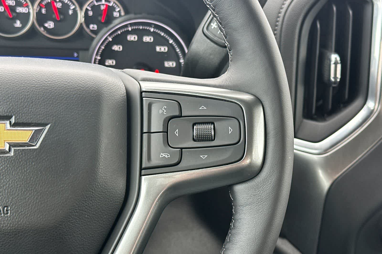 Thumbnail: 2022 Chevrolet Silverado 1500 - 25